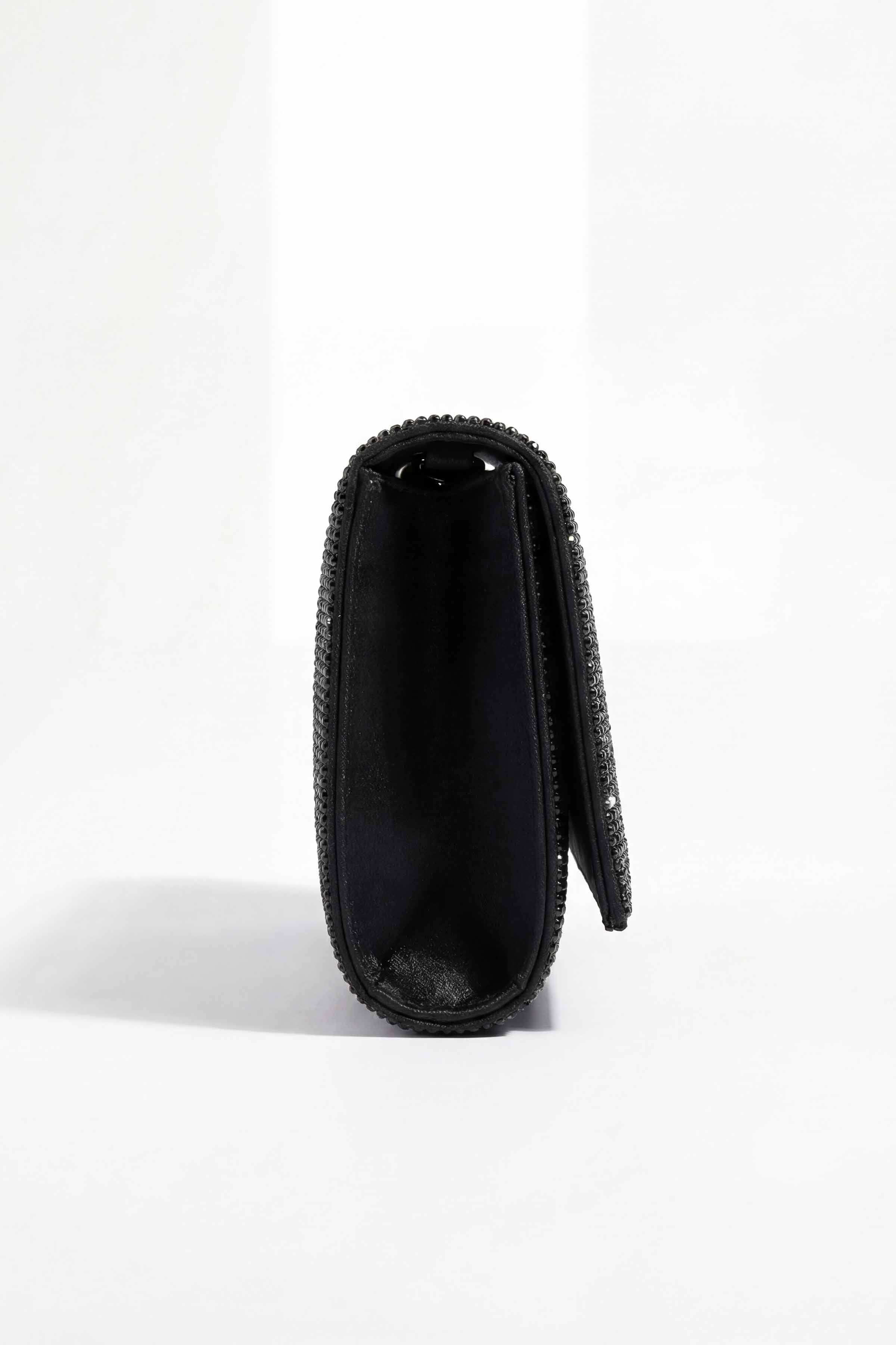 Black Clutch-448652103