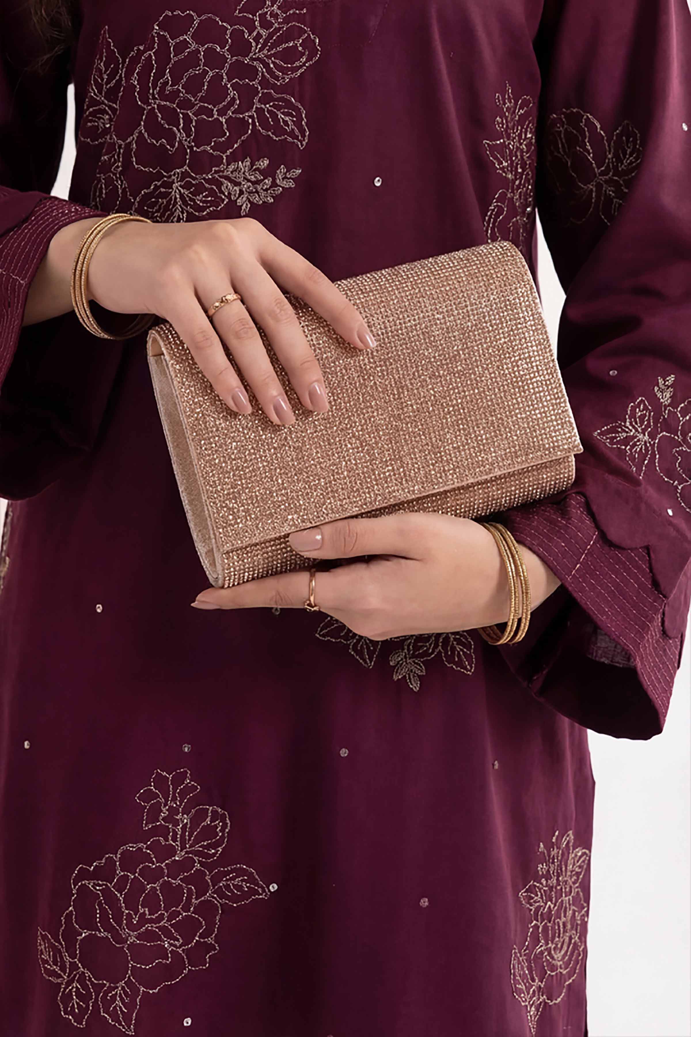 Champagne Clutch-448652116