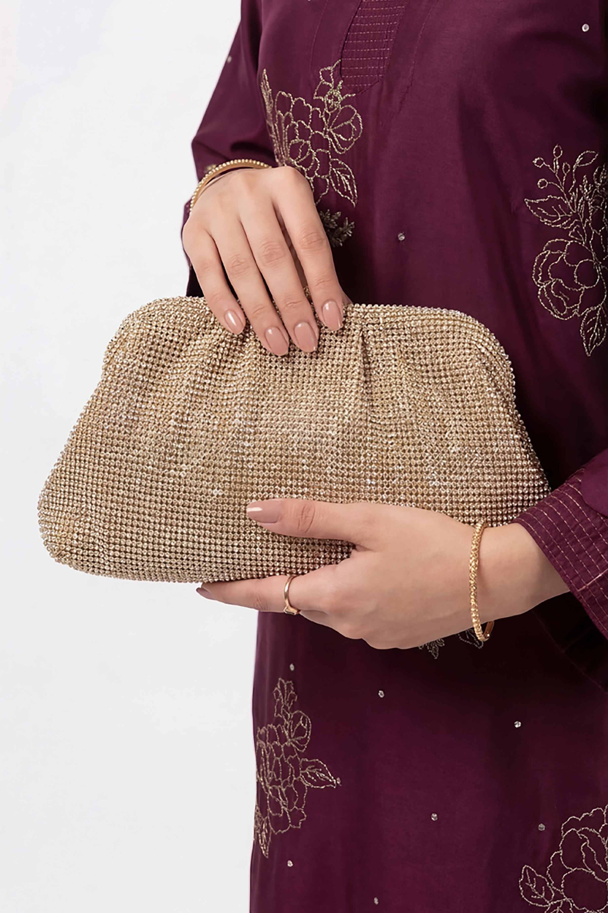 Gold Clutch-448742119