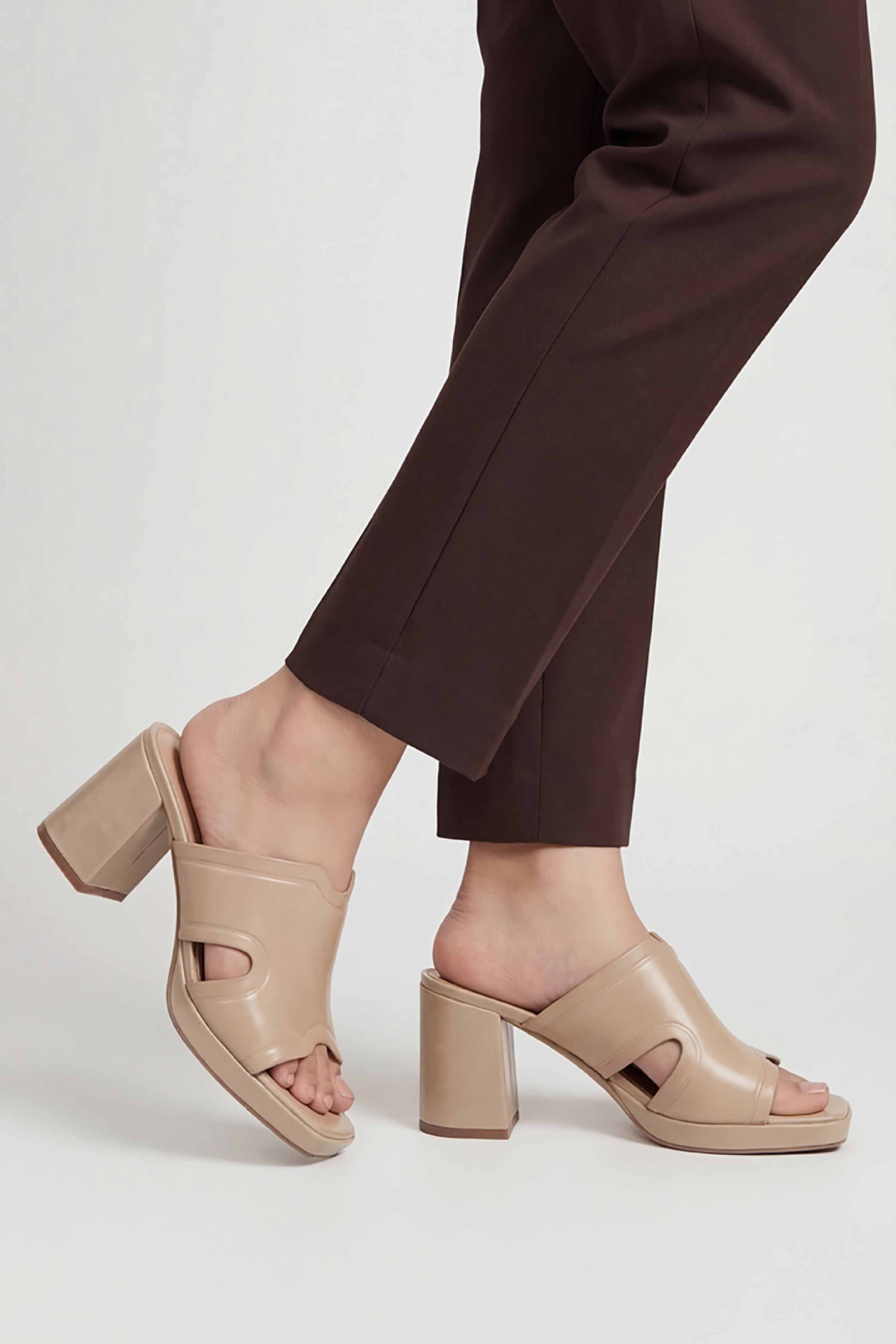 Beige Block Heels-449342918