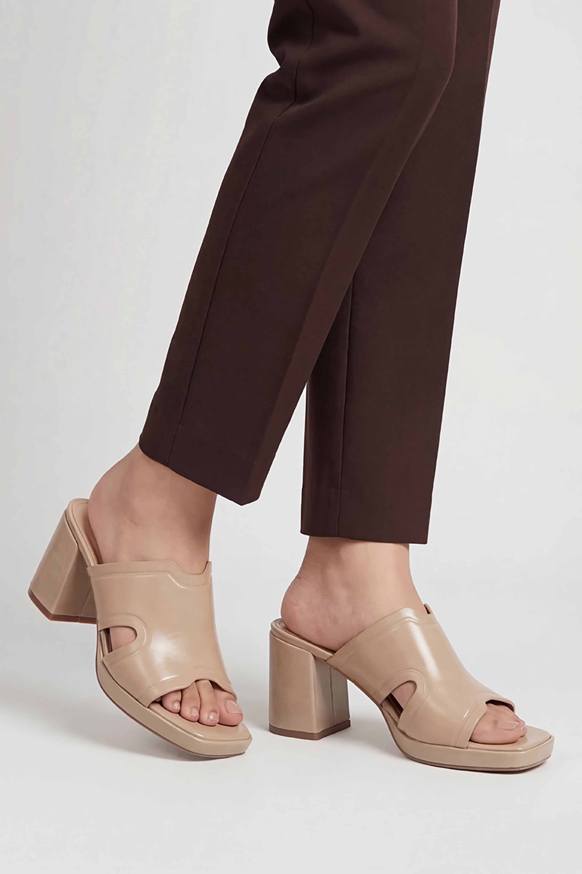 Beige Block Heels-449342918