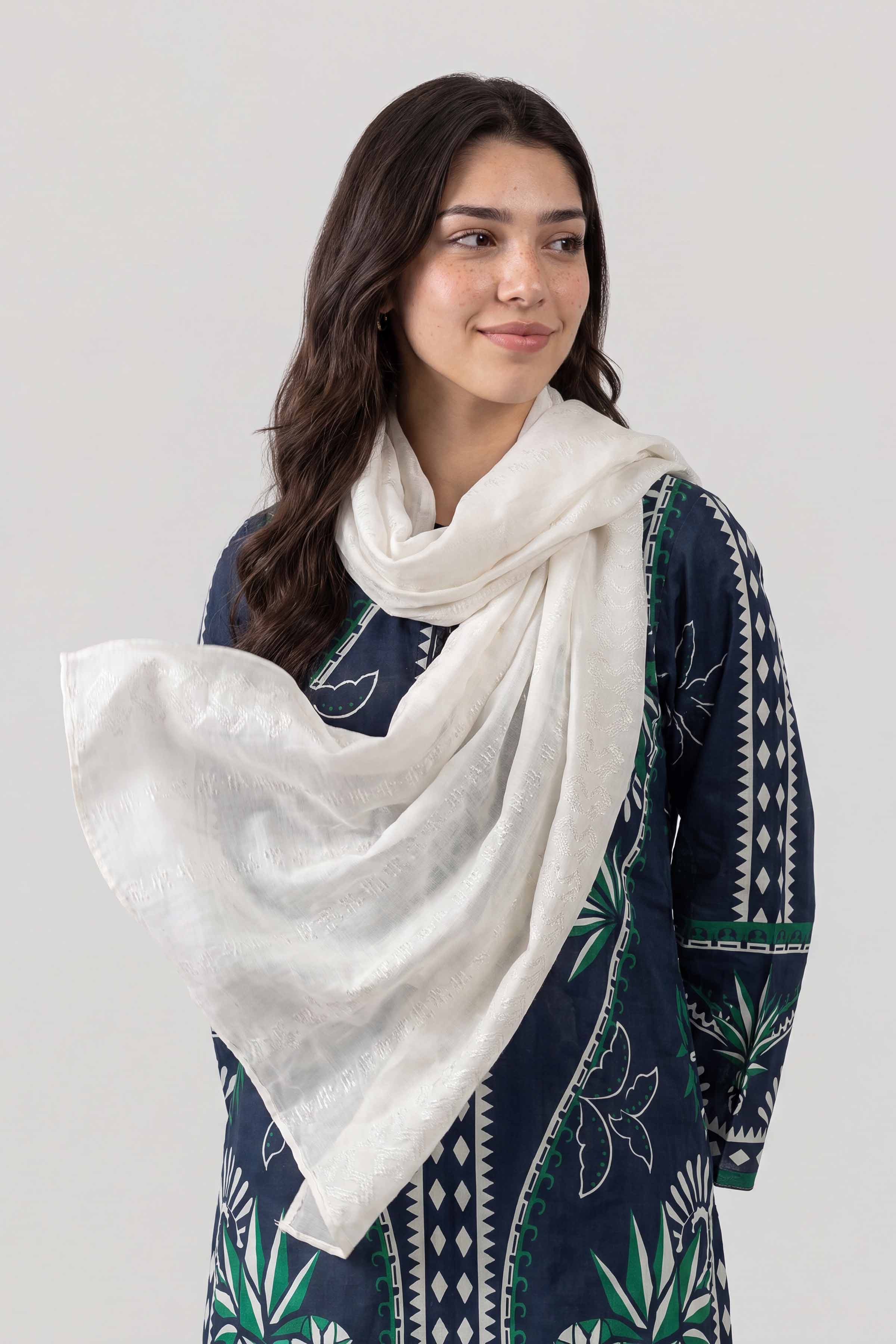Off White Women Scarf-449572107