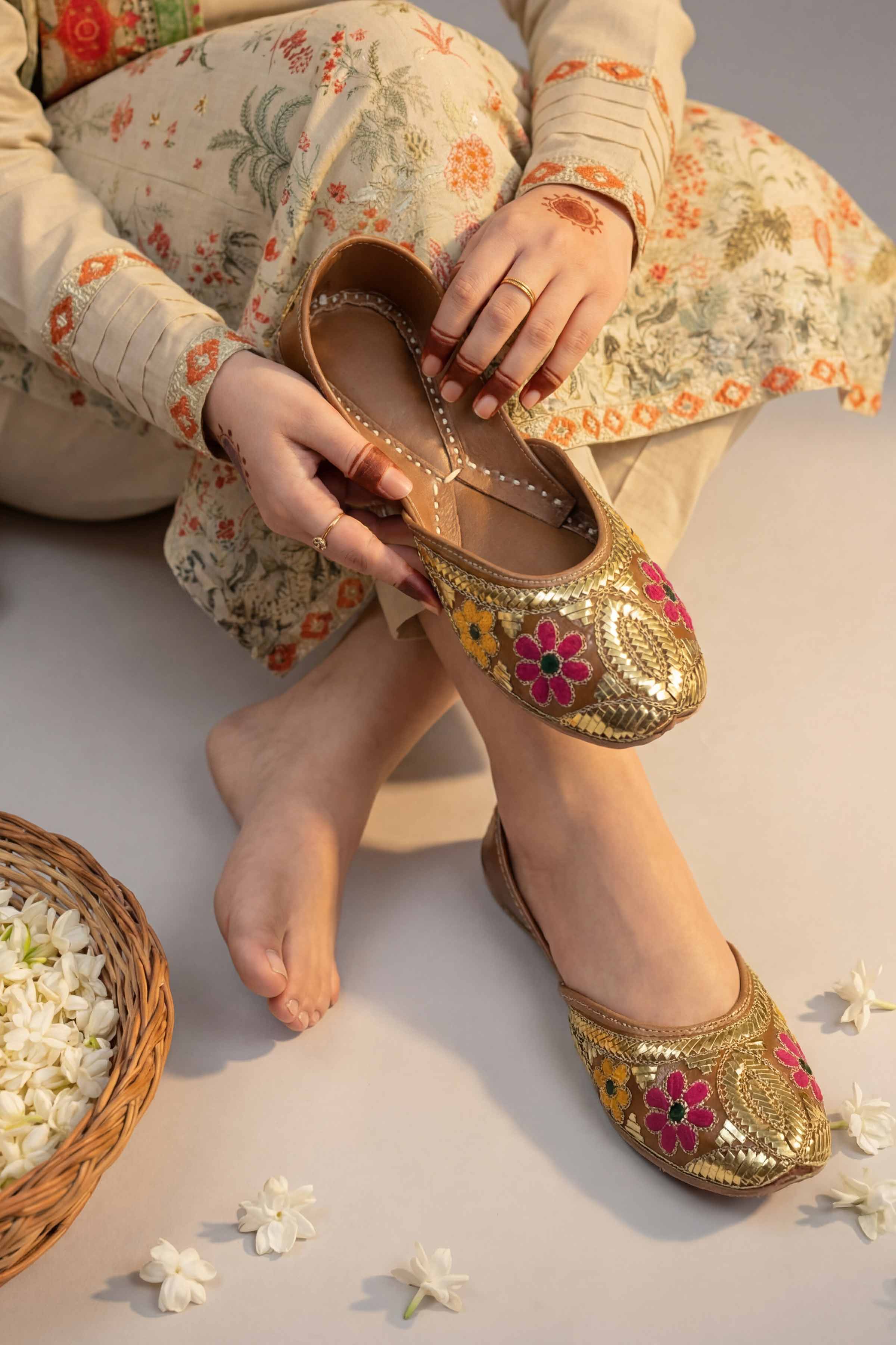 Brown Khussa-1596963713 Women - Fashion Collection | Nishat | Shop Online