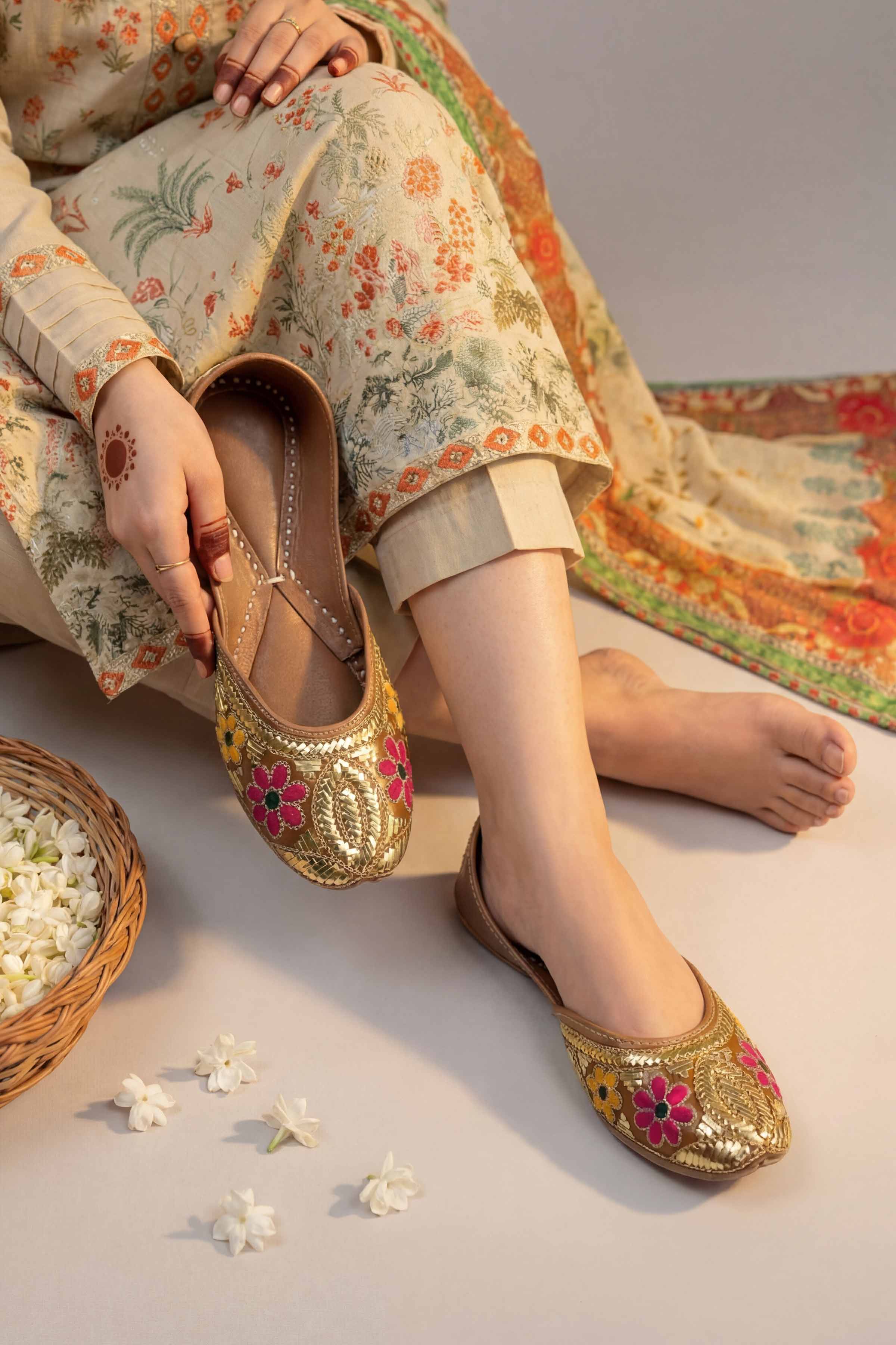 Brown Khussa-1596963713 Women - Fashion Collection | Nishat | Shop Online