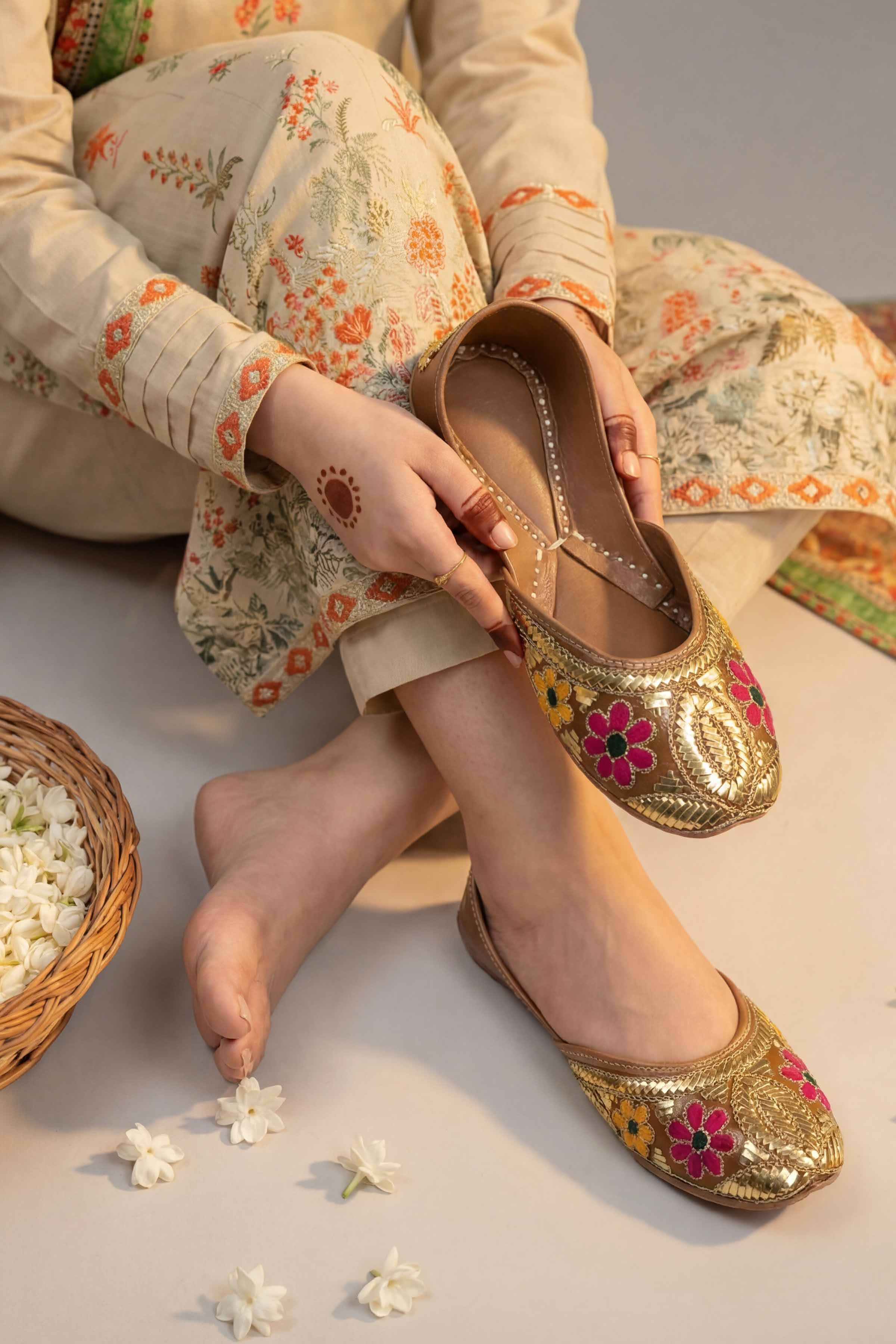 Brown Khussa-1596963713 Women - Fashion Collection | Nishat | Shop Online