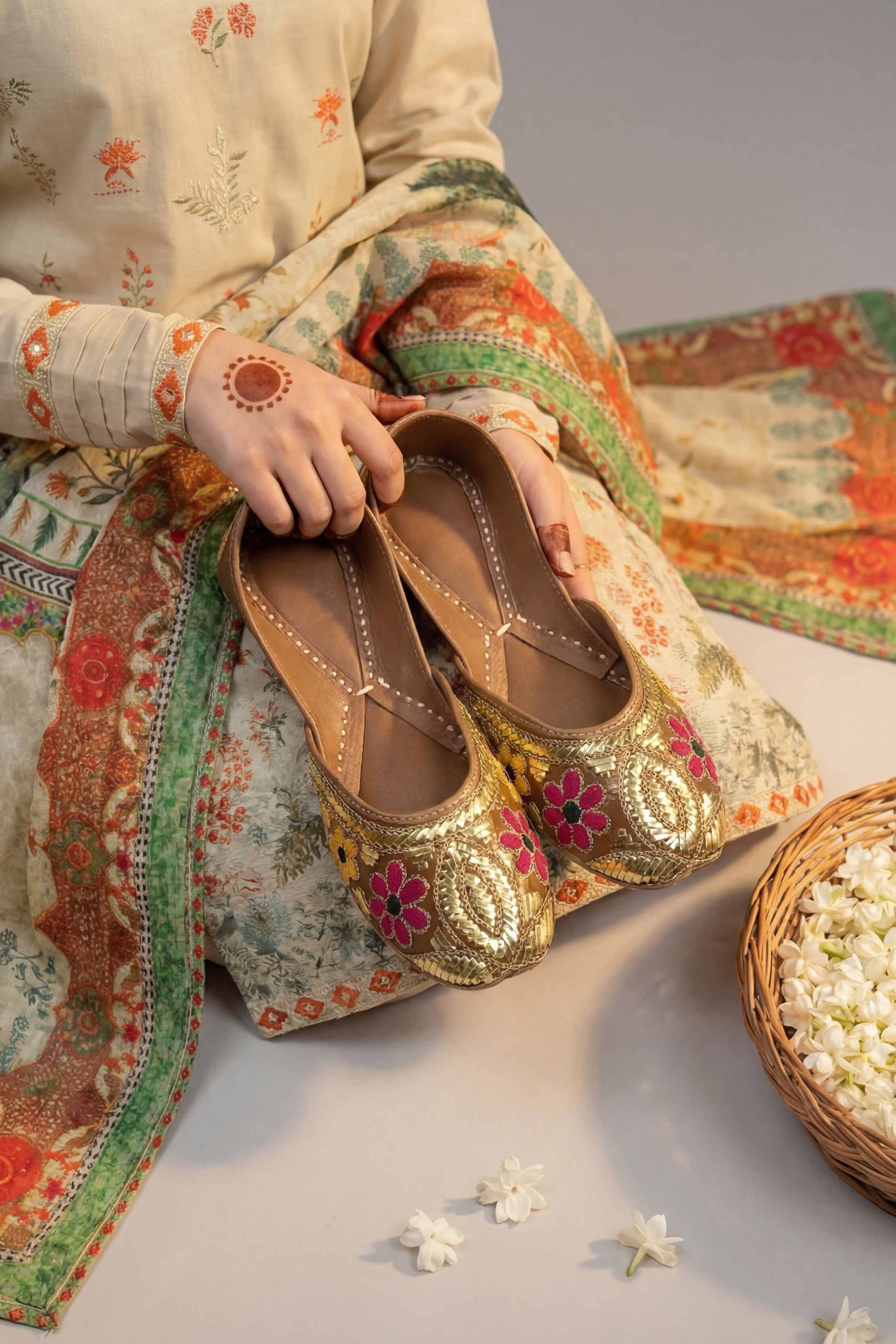 Brown Khussa-1596963713 Women - Fashion Collection | Nishat | Shop Online
