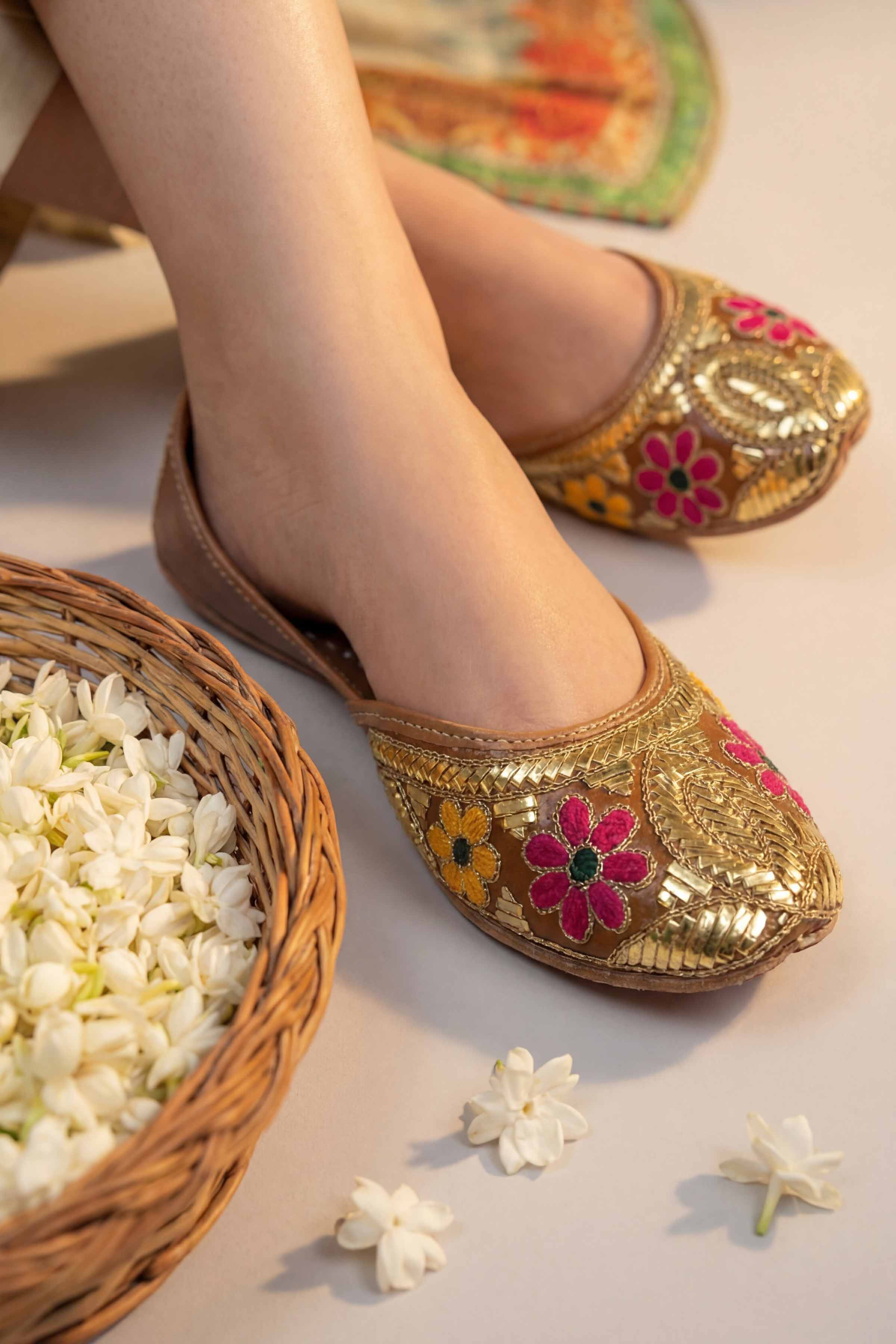 Brown Khussa-1596963713 Women - Fashion Collection | Nishat | Shop Online