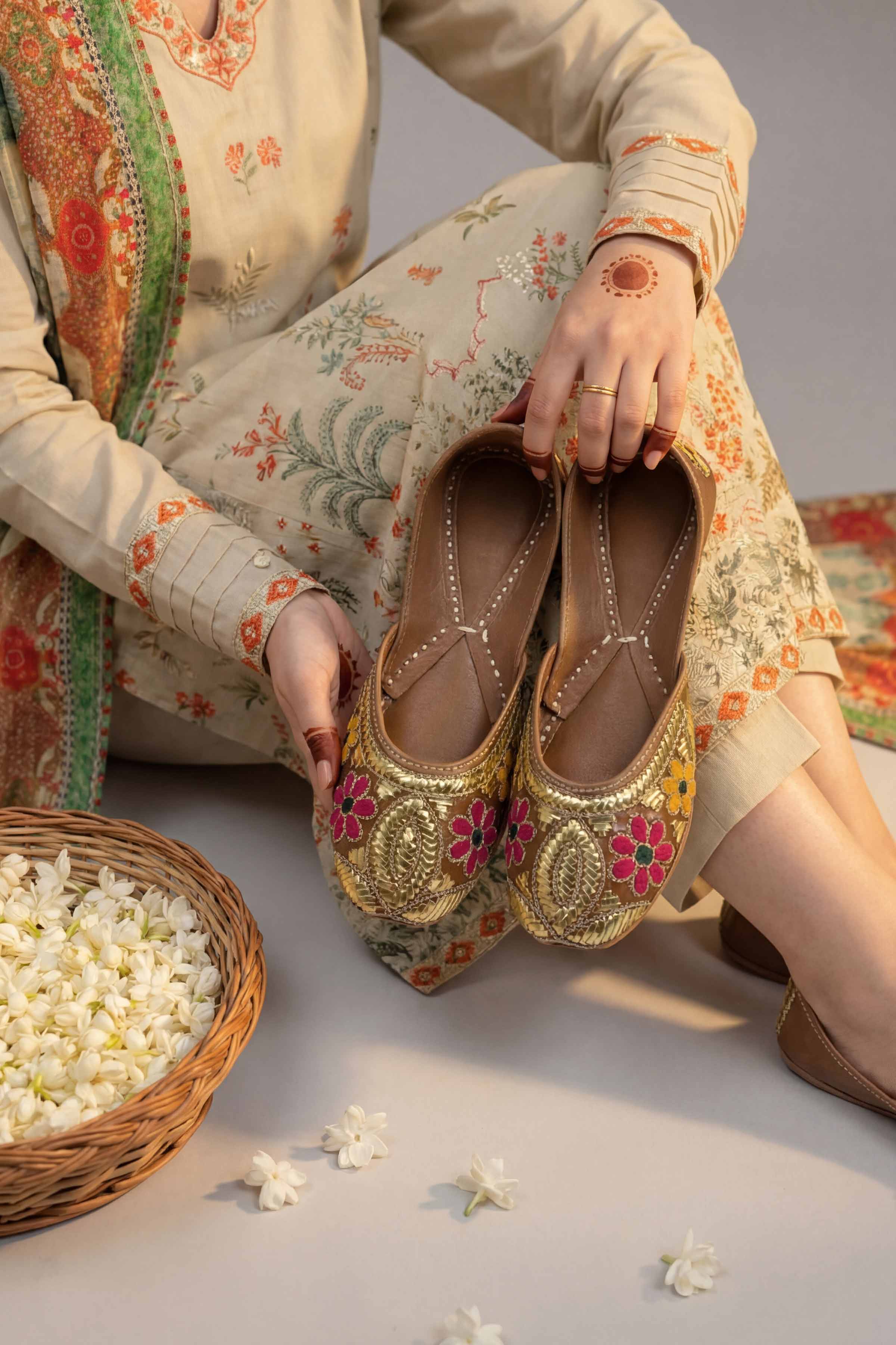 Brown Khussa-1596963713 Women - Fashion Collection | Nishat | Shop Online