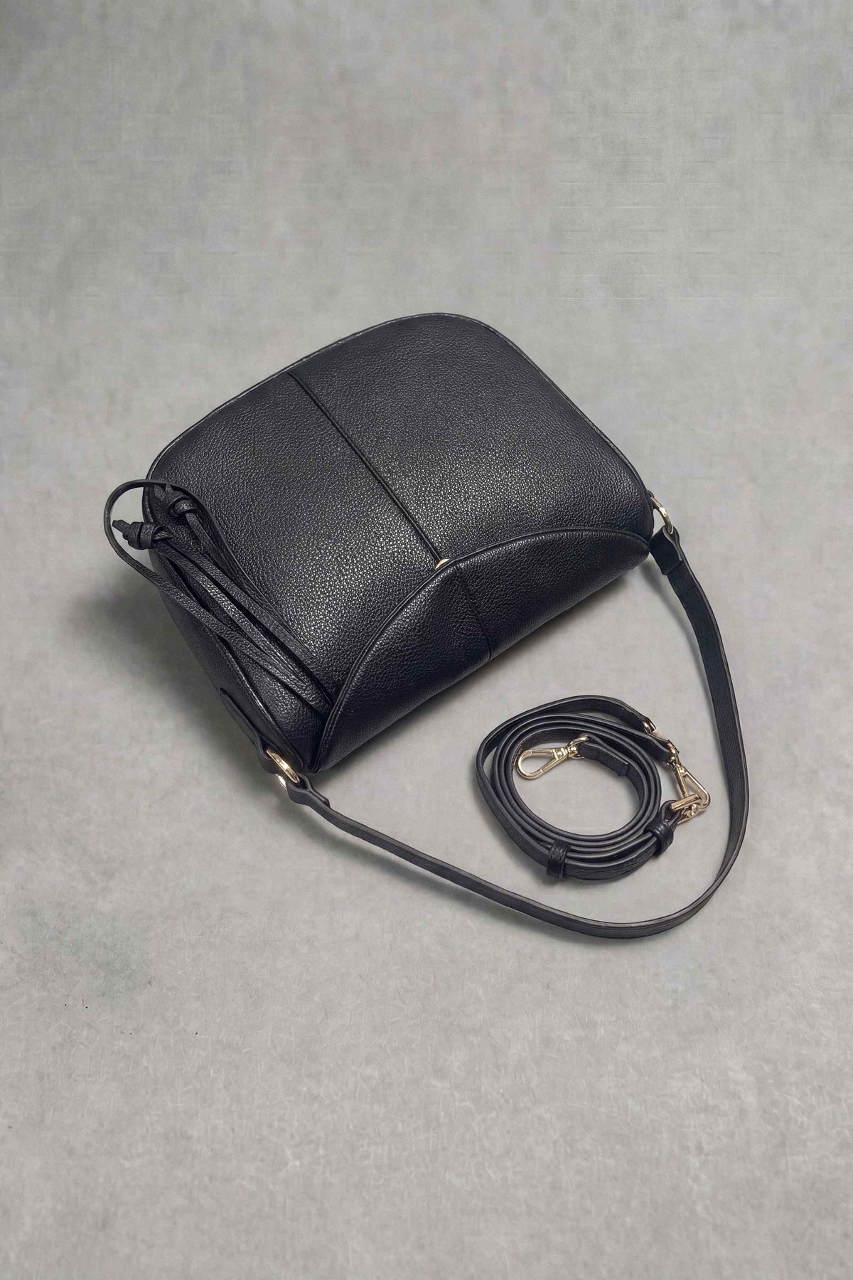 Black Shoulder Bag-1716872103 - for Women - Bag Collection | Nishat | Shop Online