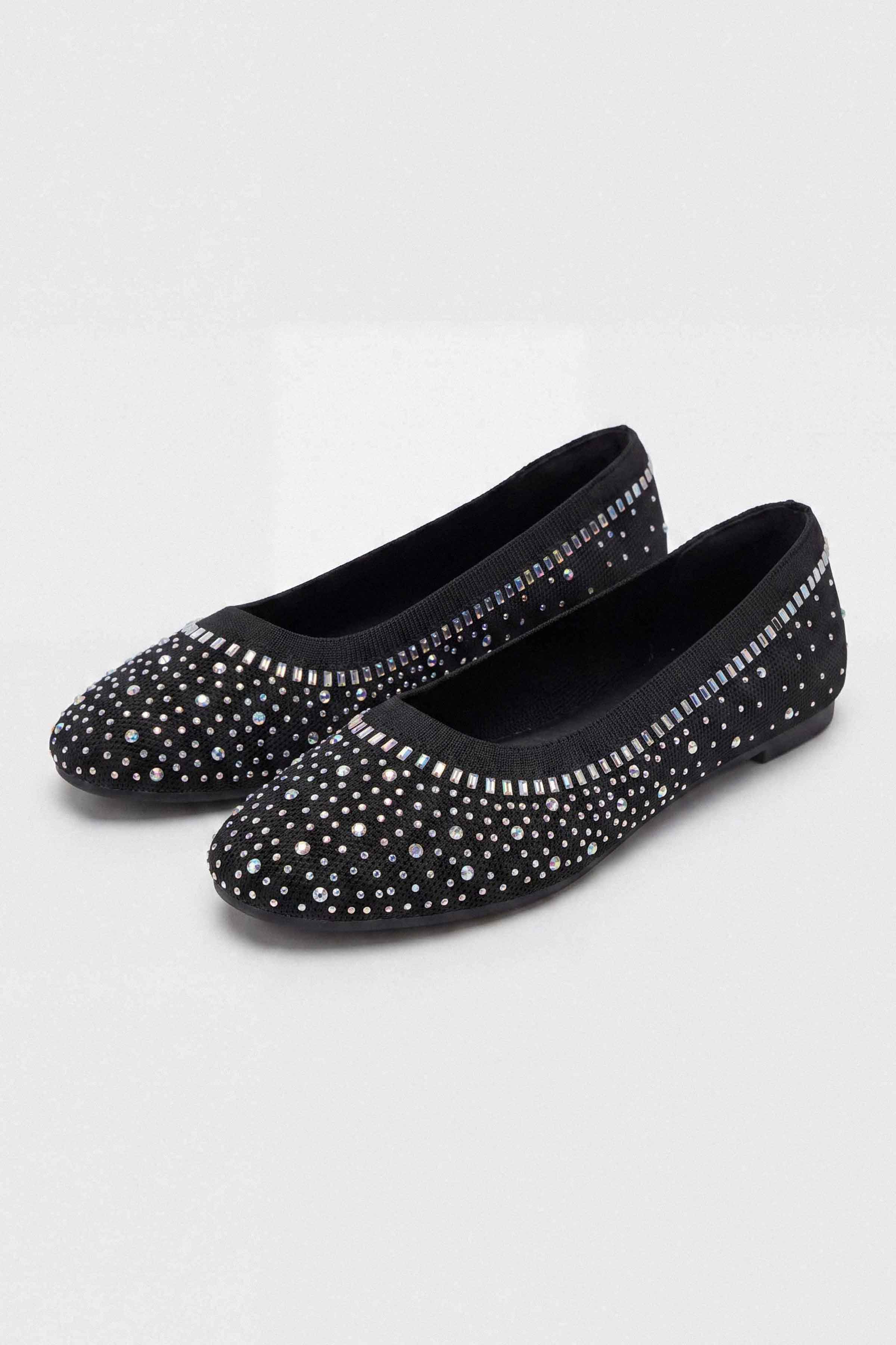 Black Pumps-1717622903