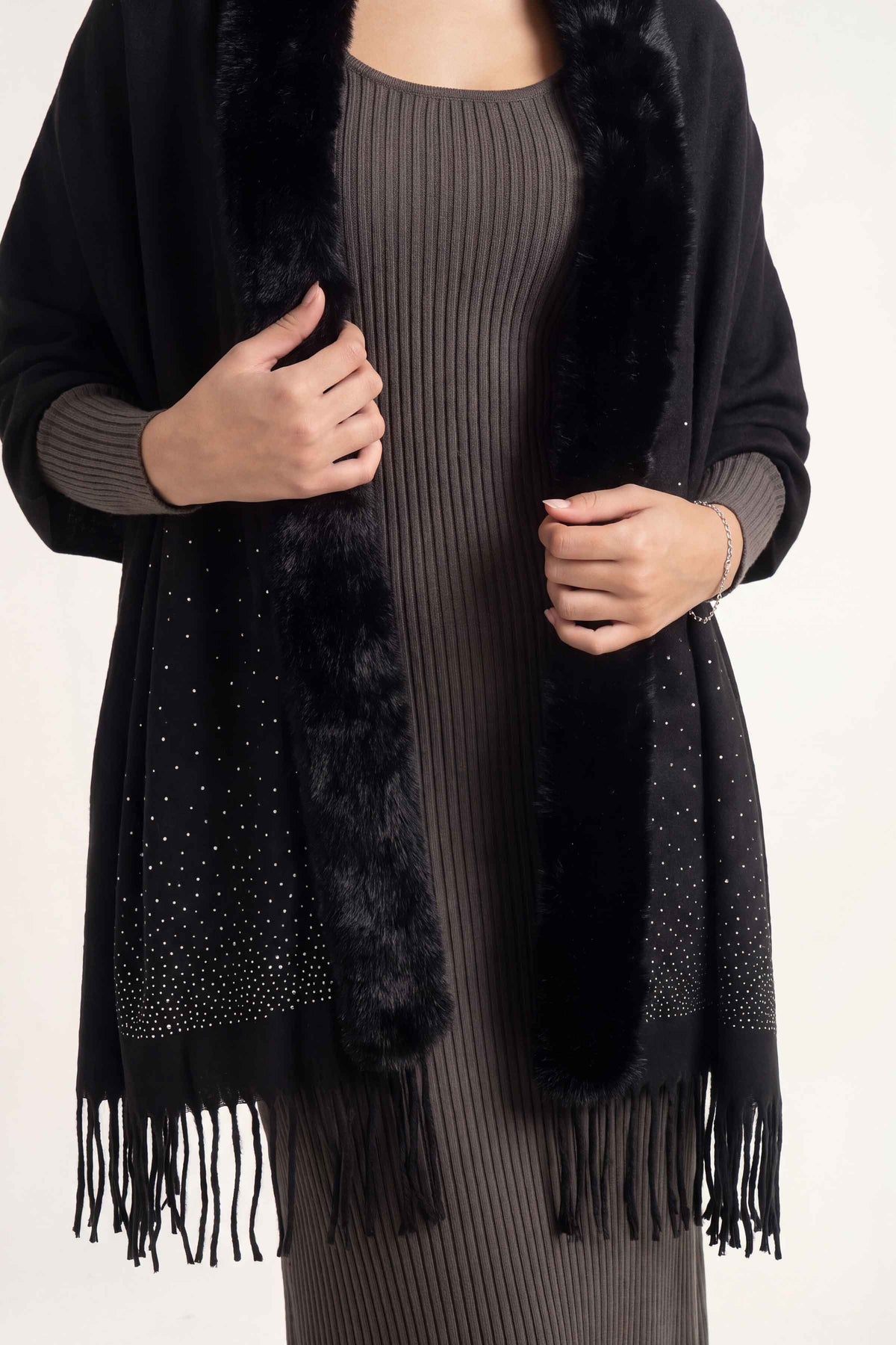 Black Cape Shawl-1721302103 for Women - Cape Shawl Collection | Nishat | Shop Online
