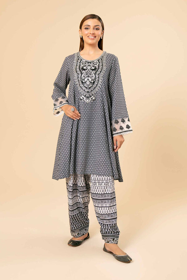 2 Piece - Printed Embroidered Suit - 42404658