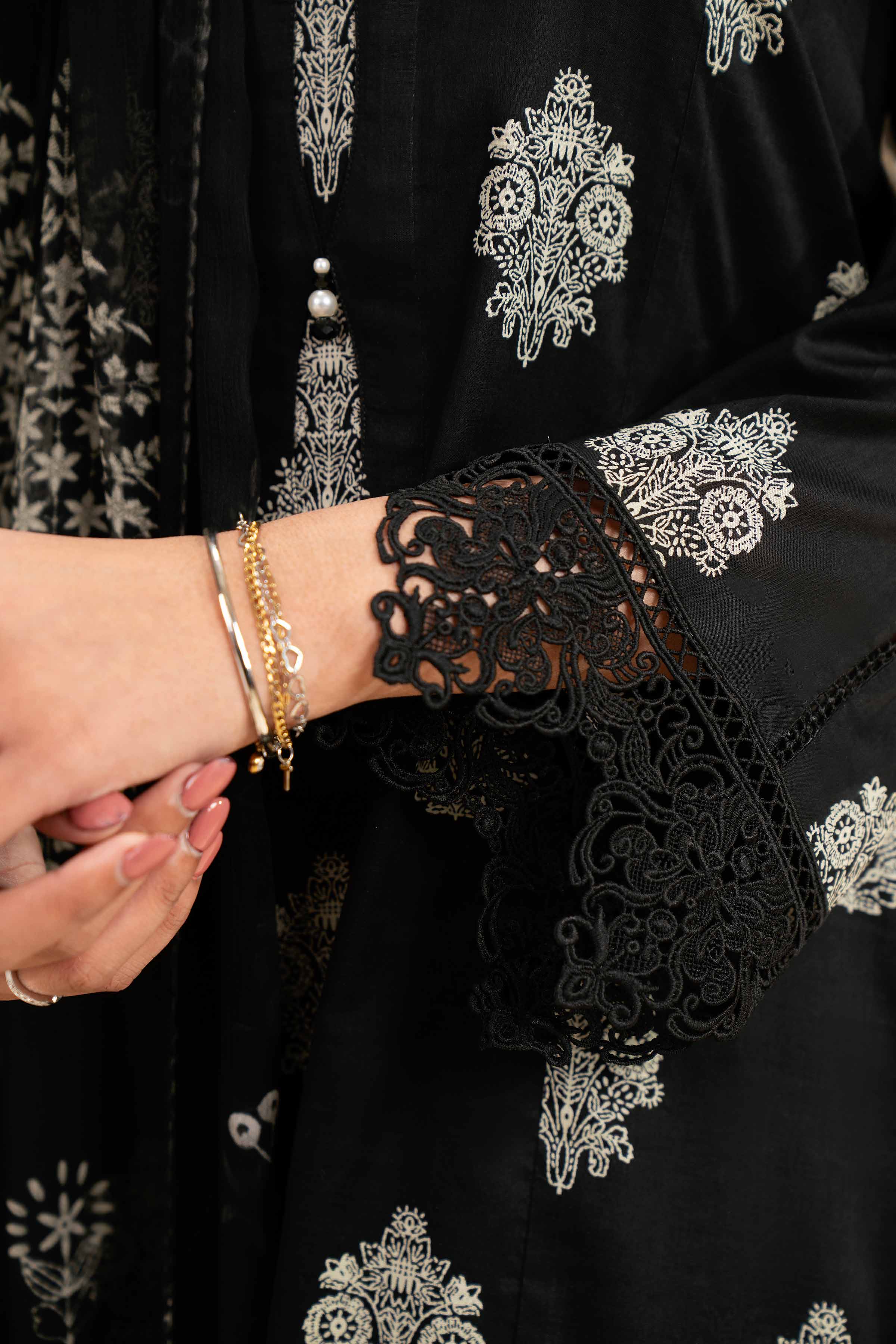 3 Piece - Printed With Laces Suit - 42501331 for Women - Unstitched Collection | Nishat | Shop Online