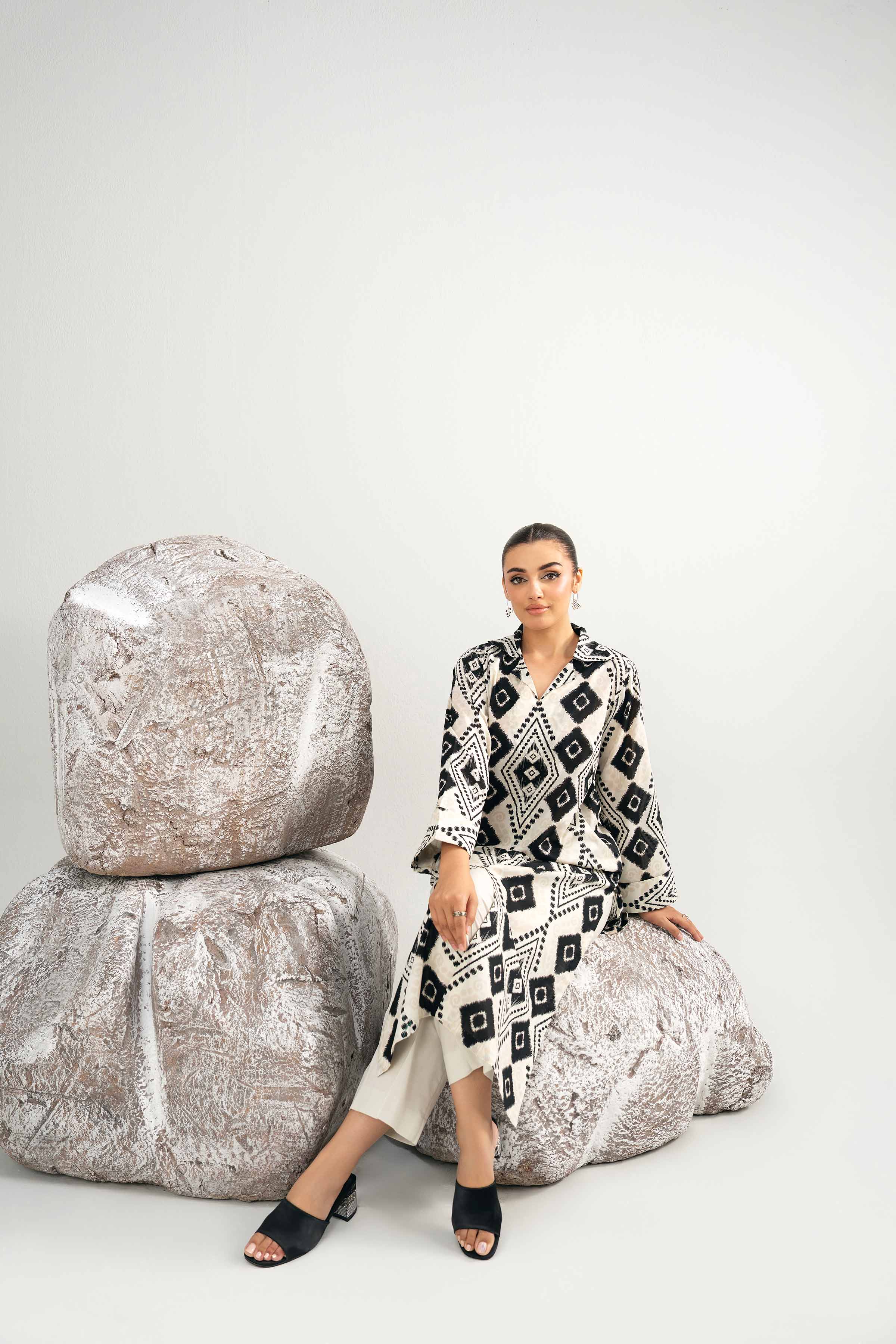 2 Piece - Printed Suit - 42502000 for Women - Unstitched Collection | Nishat | Shop Online
