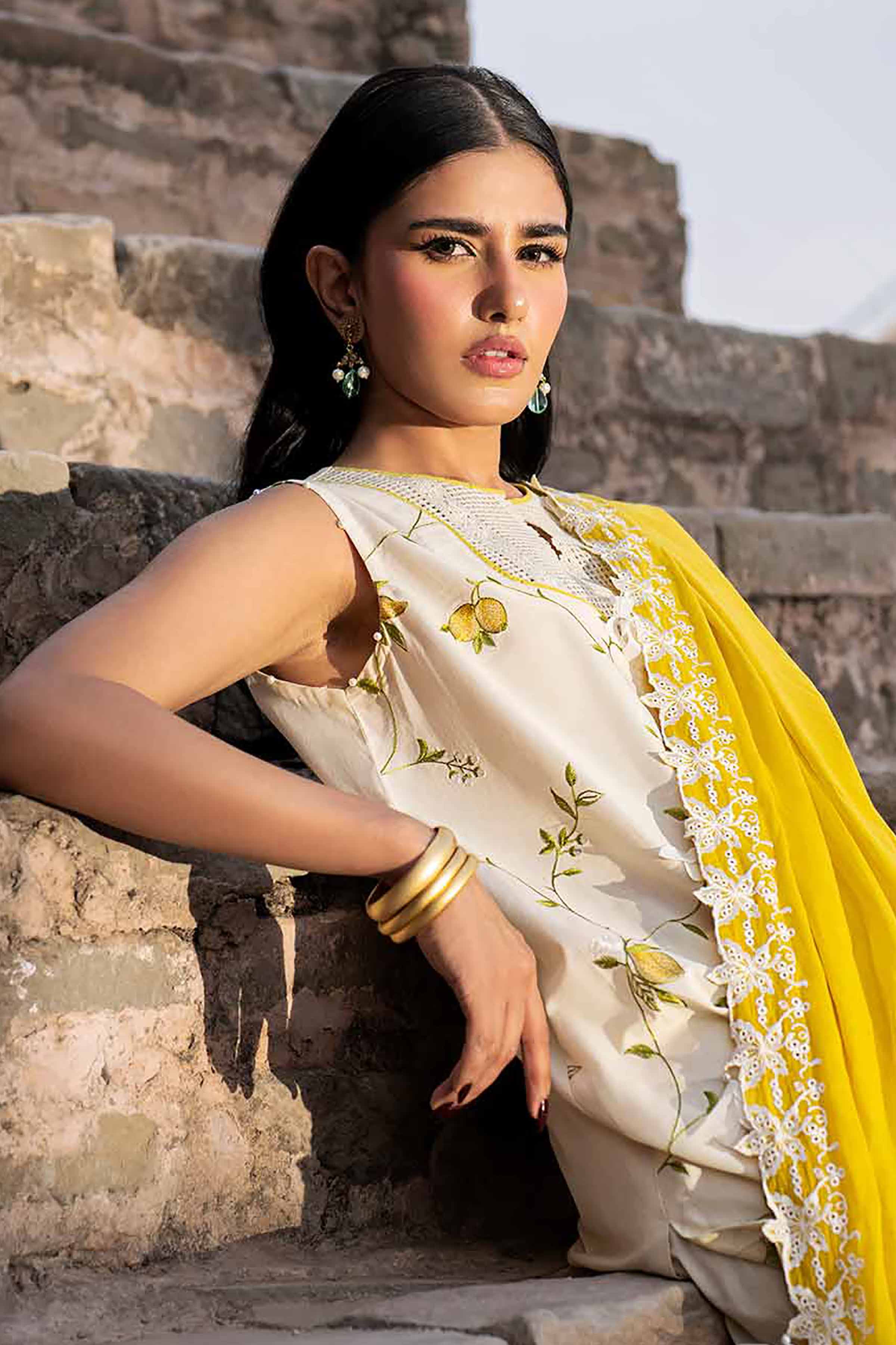 3 Piece - Dyed Embroidered Suit - 42502251