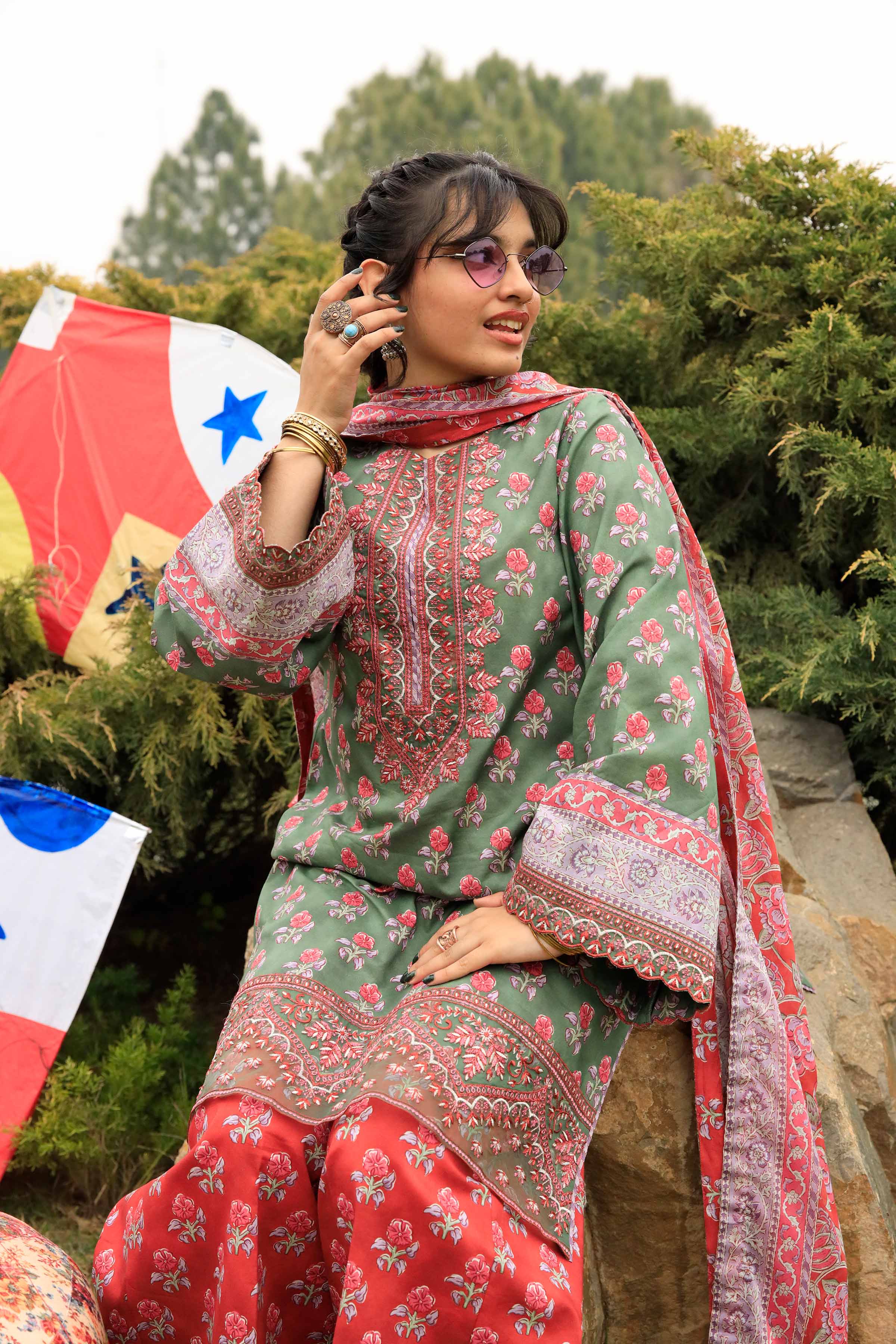 3 Piece - Printed Embroidered Suit - 42601167