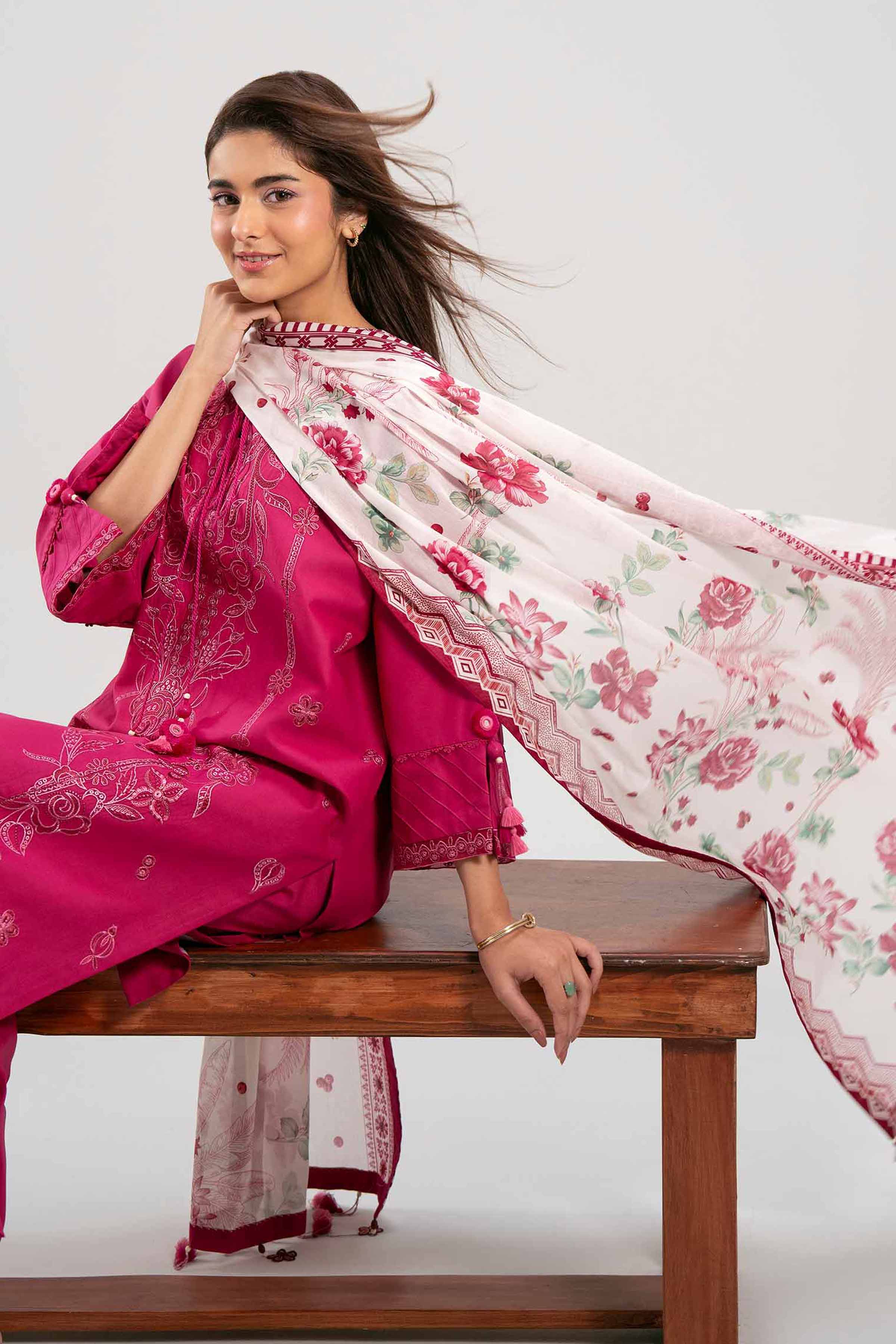 3 Piece - Printed Embroidered Suit - 42601273