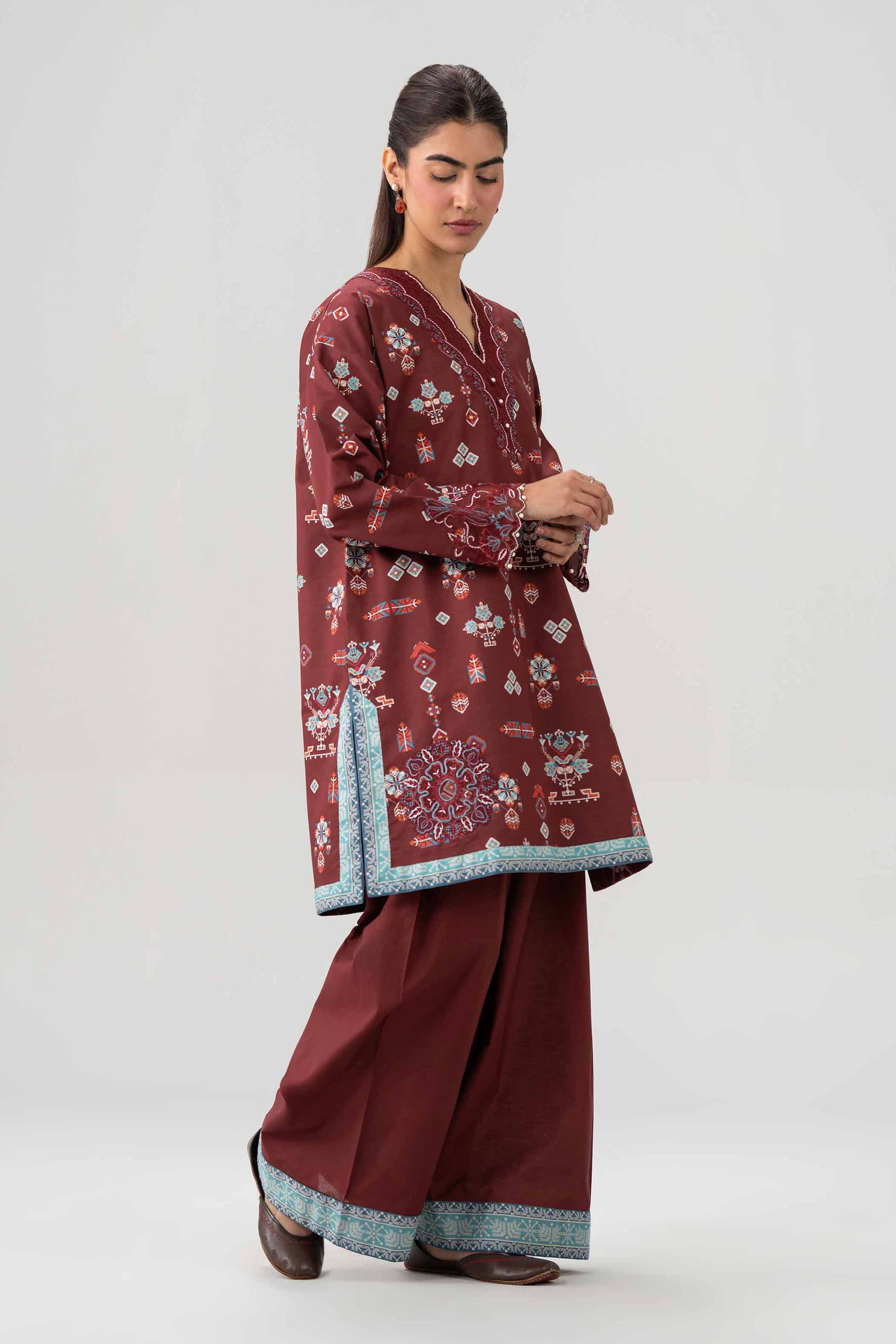 2 Piece - Printed Embroidered Suit - 42602054