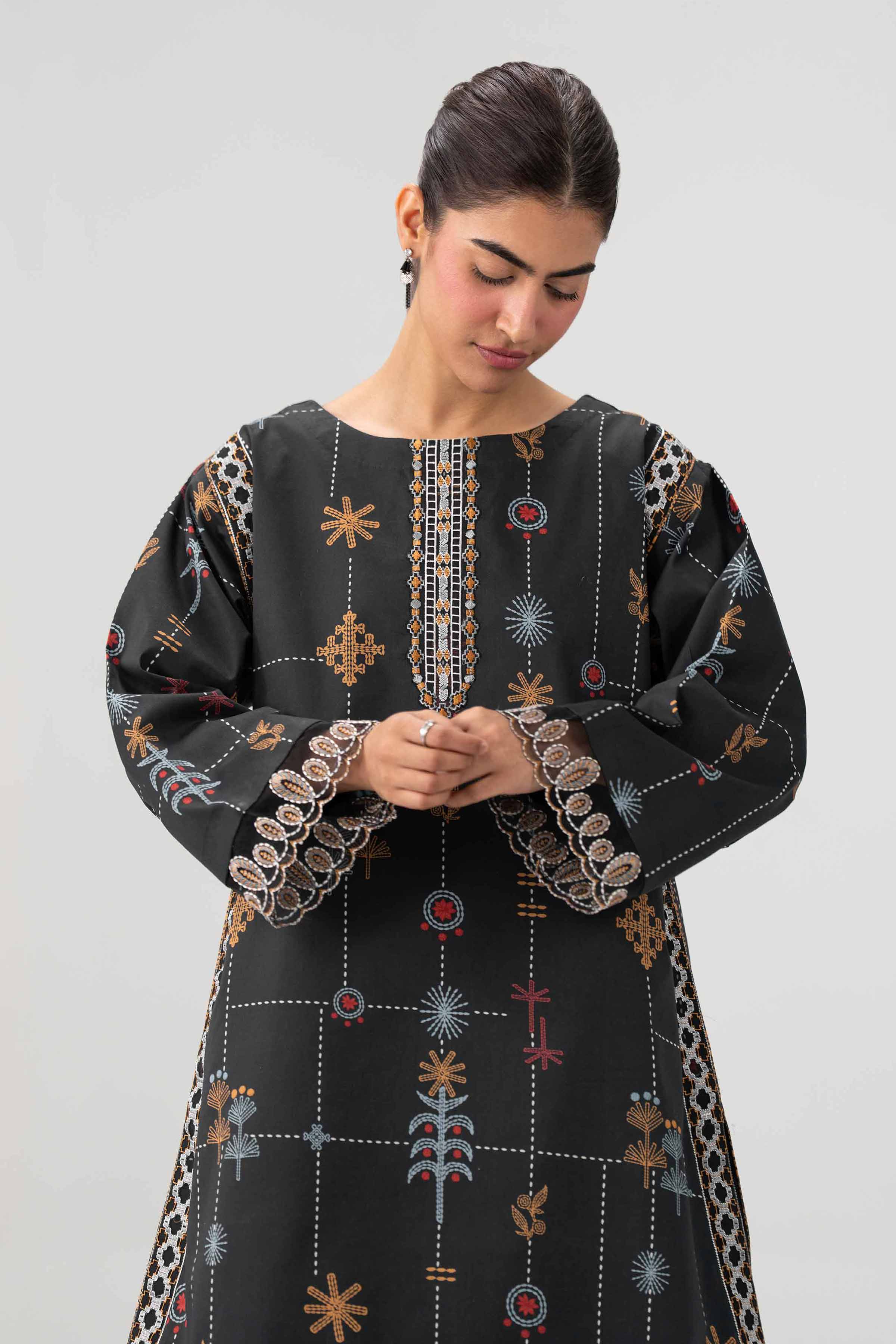 2 Piece - Printed Embroidered Suit - 42602058