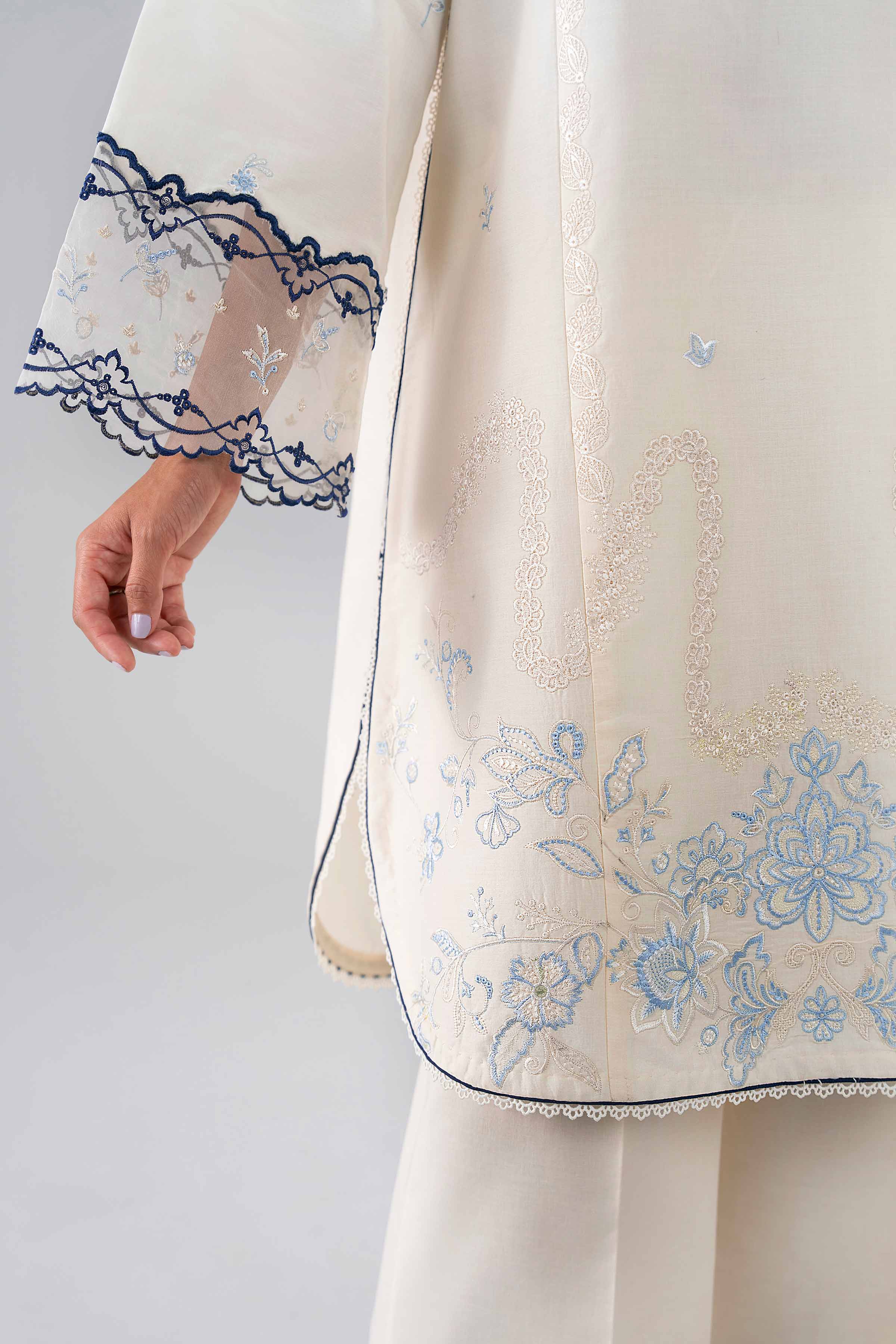 3 Piece - Embroidered Suit - 42602260