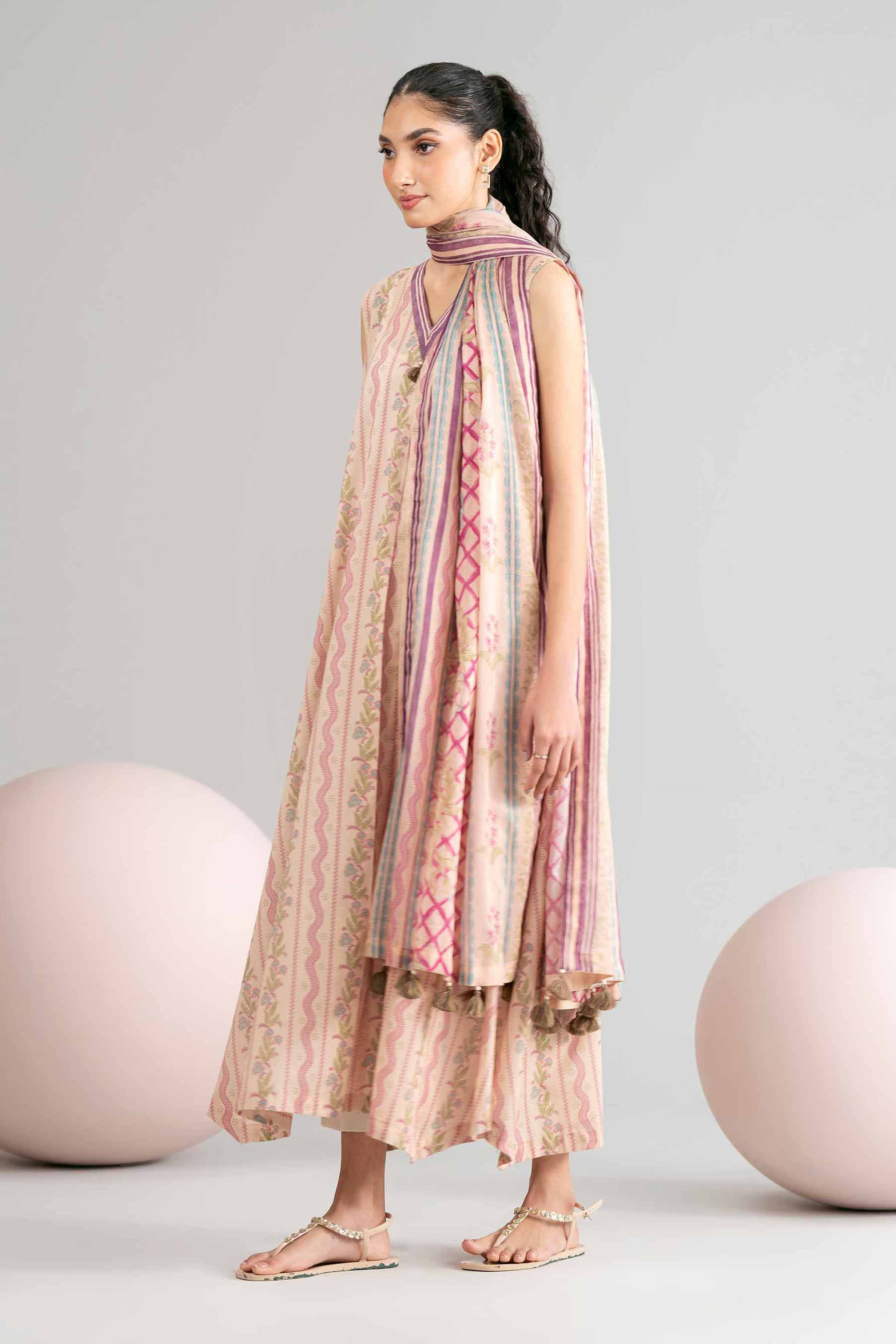 3 Piece - Printed Loose Fabric - 42602435 for Women - Freedom To Buy Collection | Nishat | Shop Online