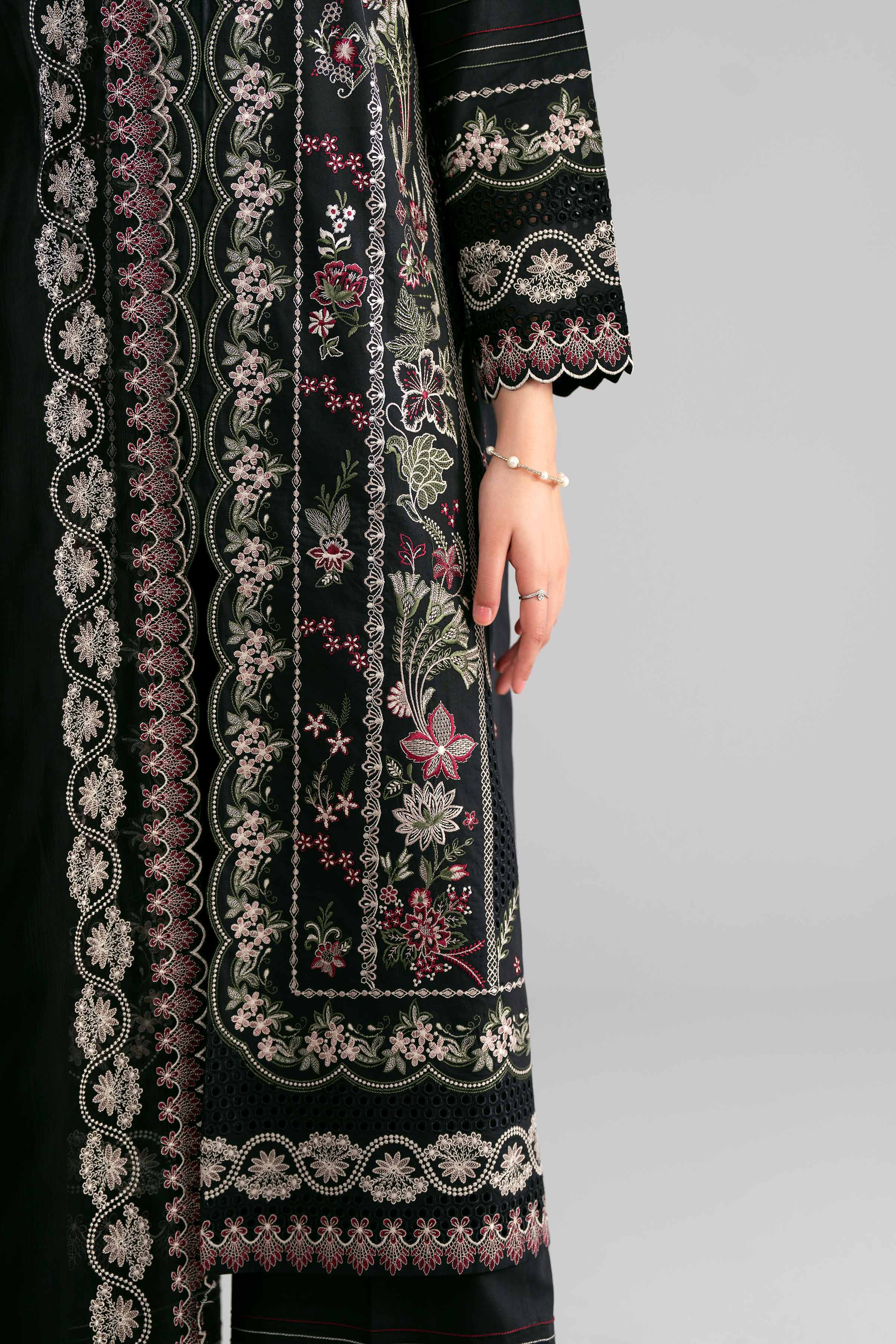 3 Piece - Embroidered Suit - 42619527