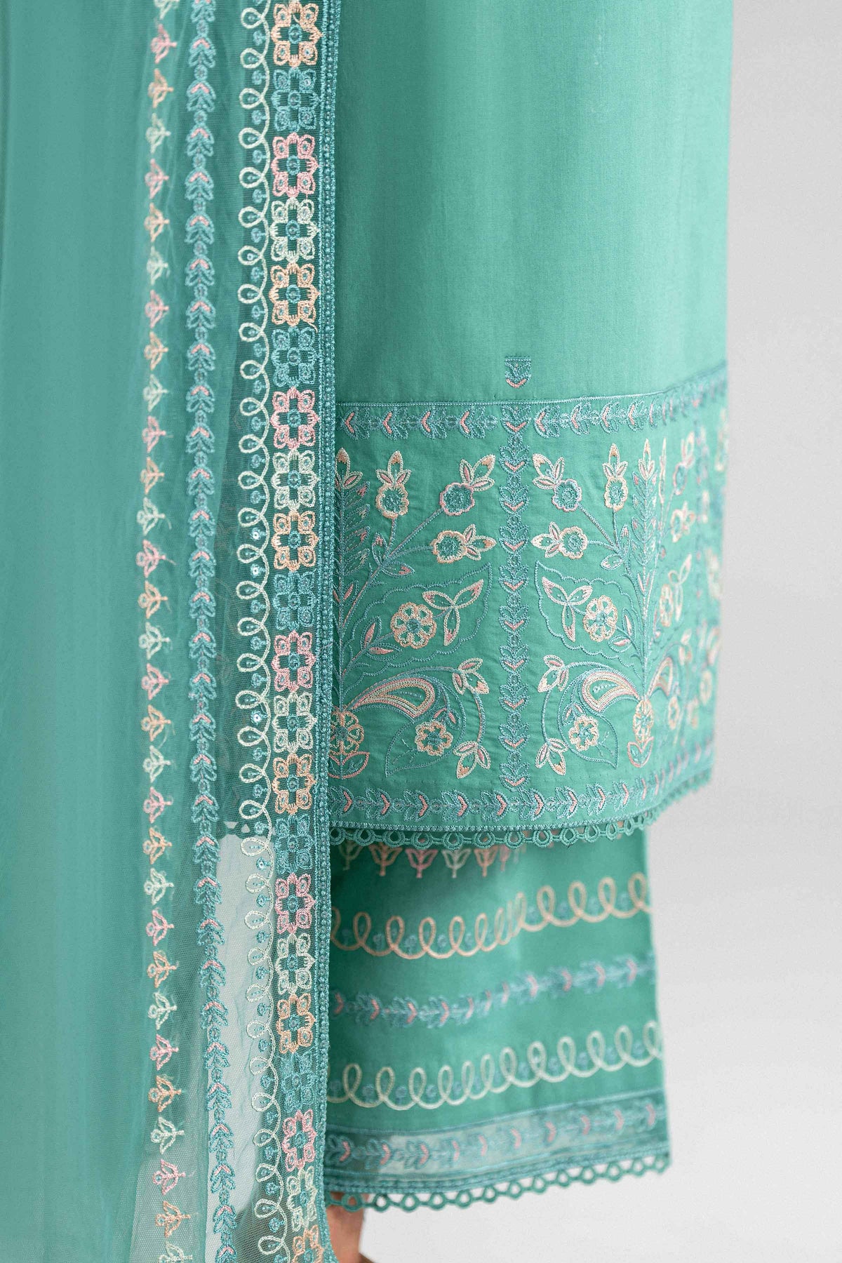 3 Piece - Embroidered Suit - 42619533