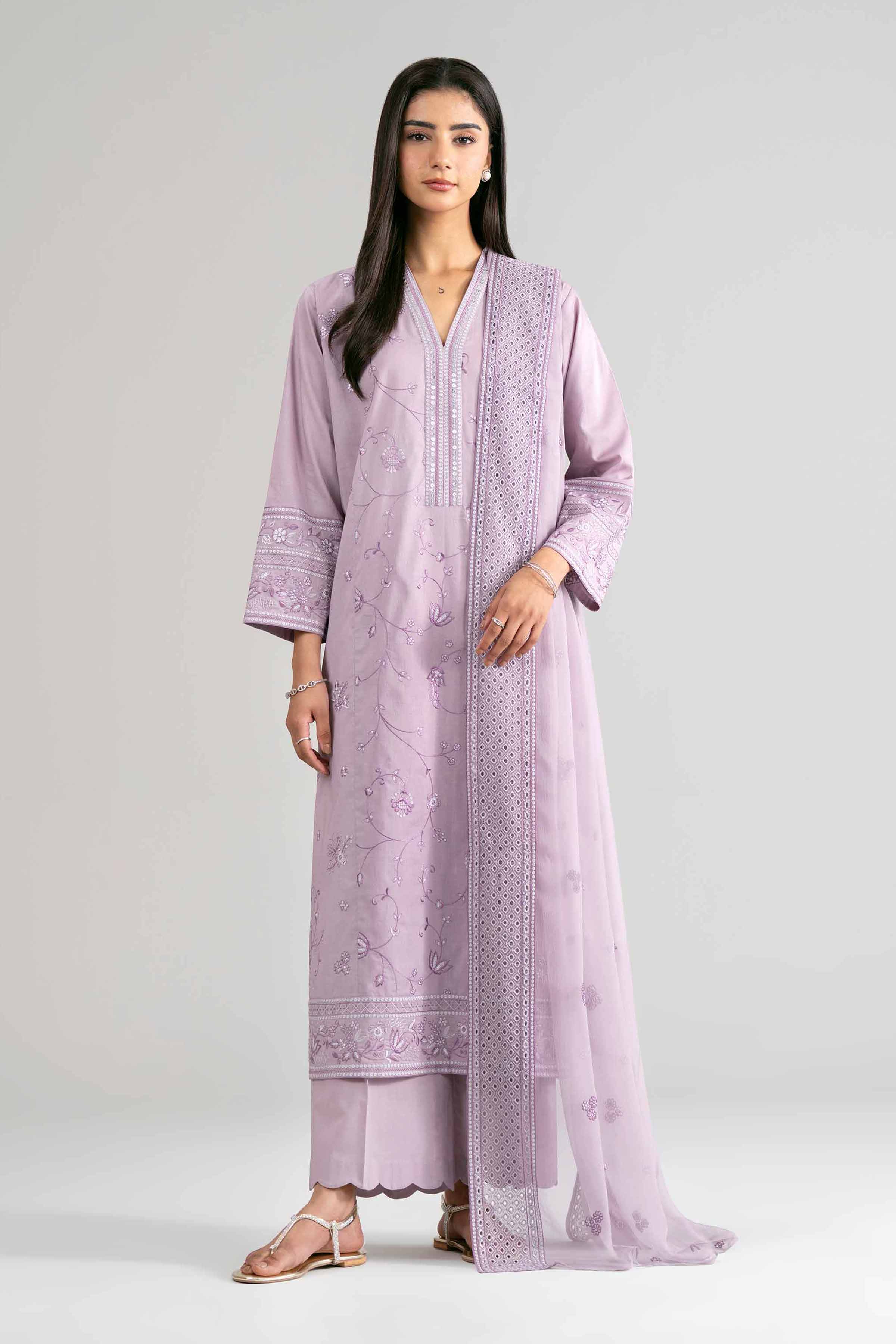 3 Piece - Embroidered Suit - 42619536
