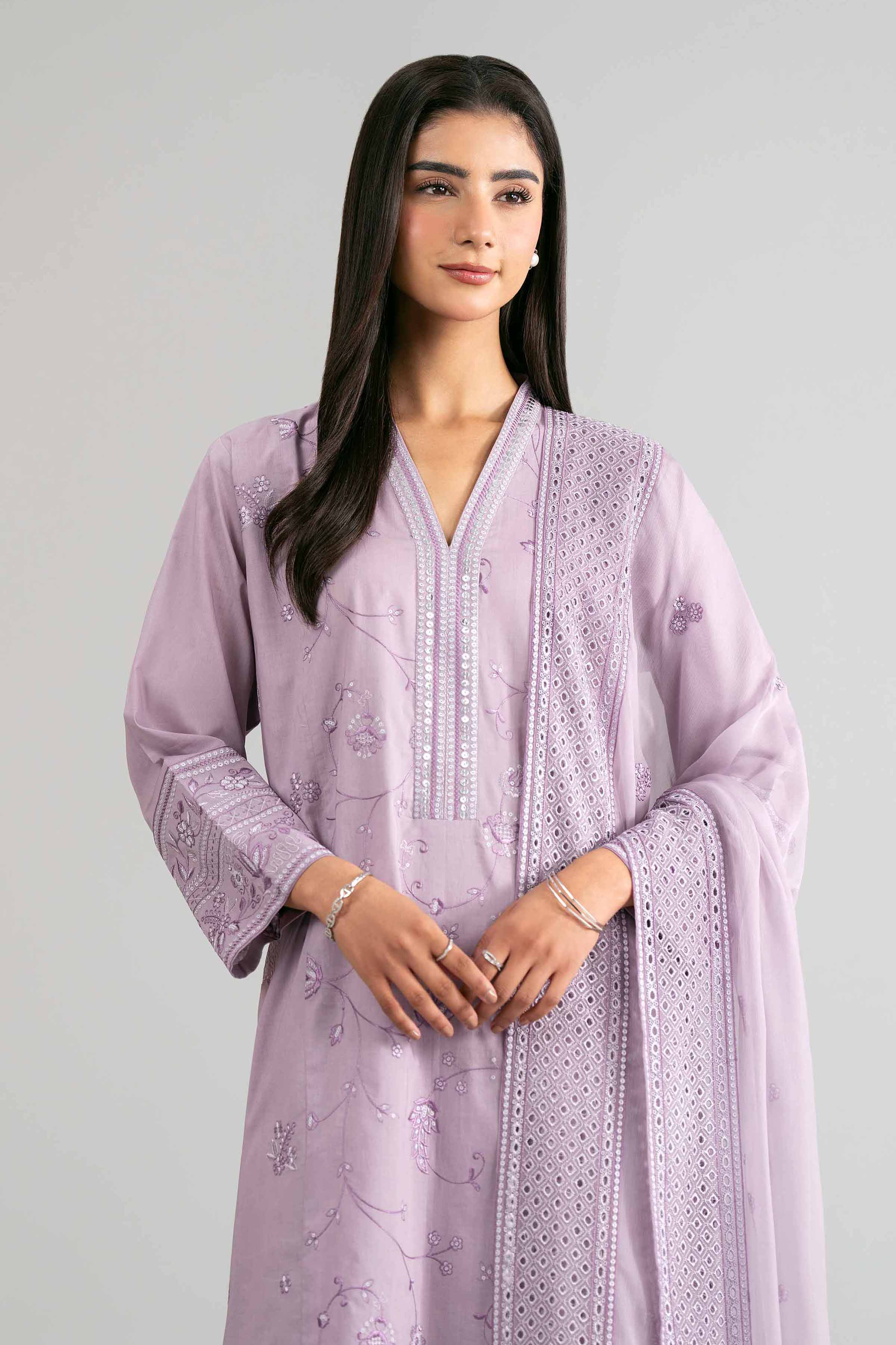 3 Piece - Embroidered Suit - 42619536
