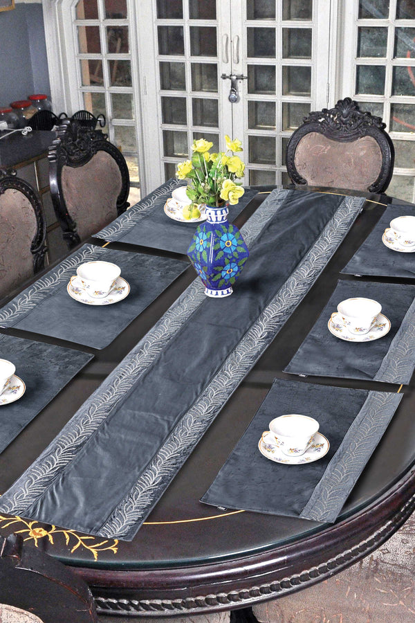 Alaska Embroidered Table Runner Set - 7 Piece