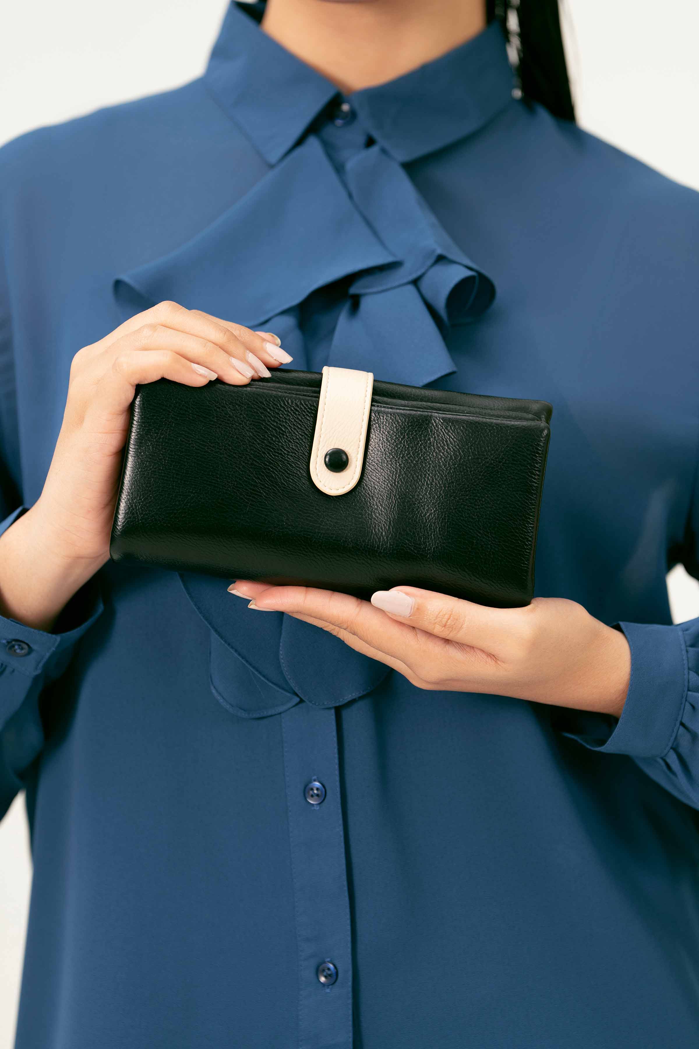 Black Wallet-441332103 for Women - Fashion Collection | Nishat | Shop Online