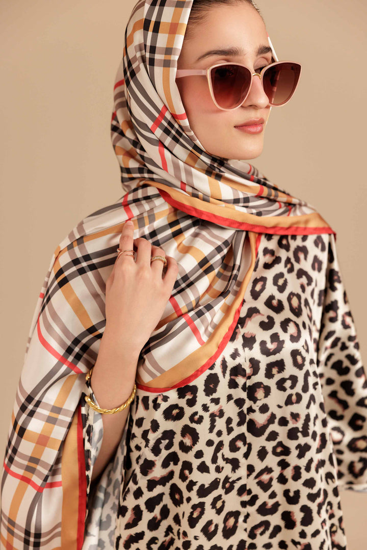 2 Piece - Printed Suit - FW25-04 for Women - Pret Collection | Nishat | Shop Online