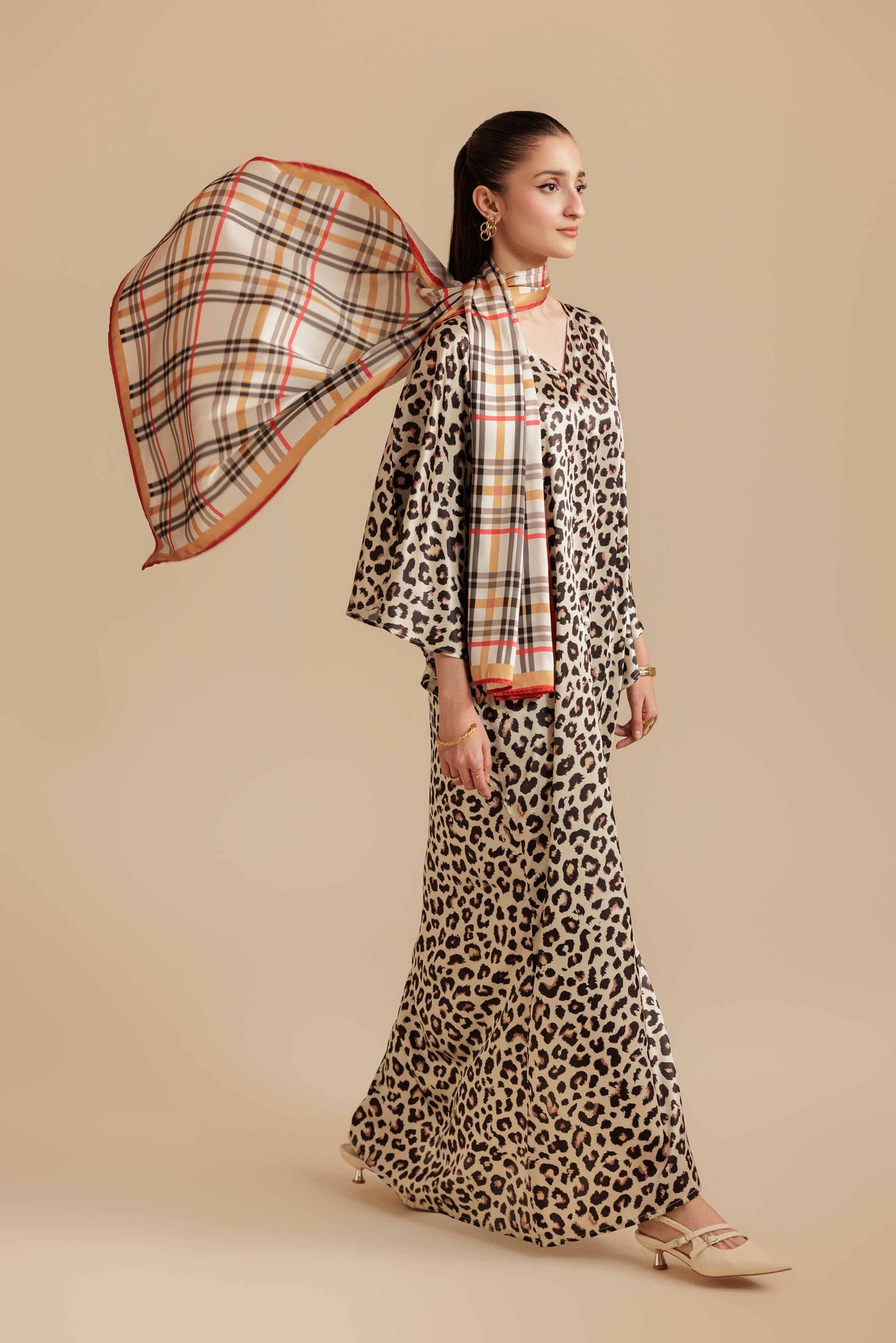 2 Piece - Printed Suit - FW25-04 for Women - Pret Collection | Nishat | Shop Online