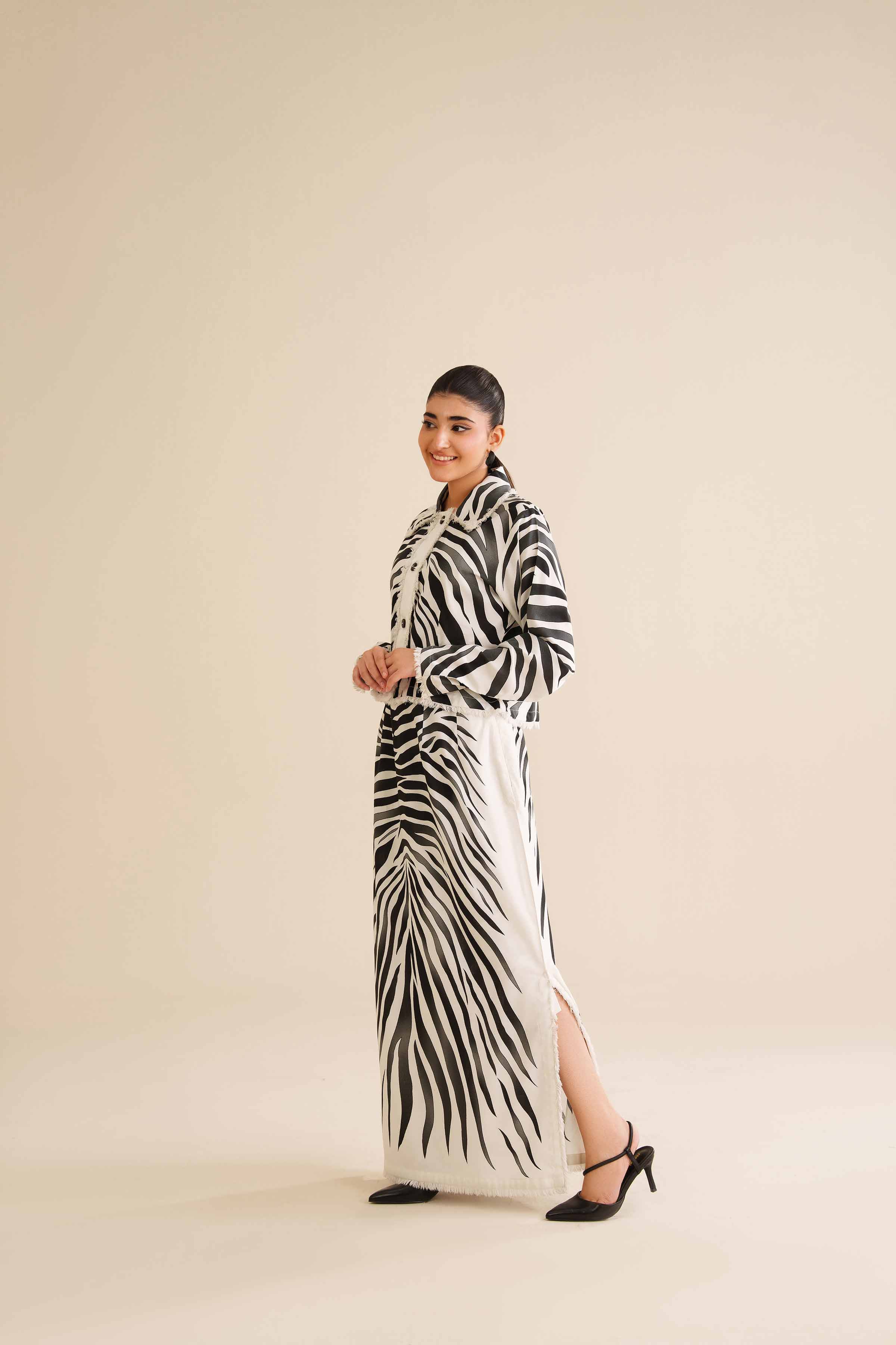 2 Piece - Printed Suit - FW25-13 for Women - Pret Collection | Nishat | Shop Online