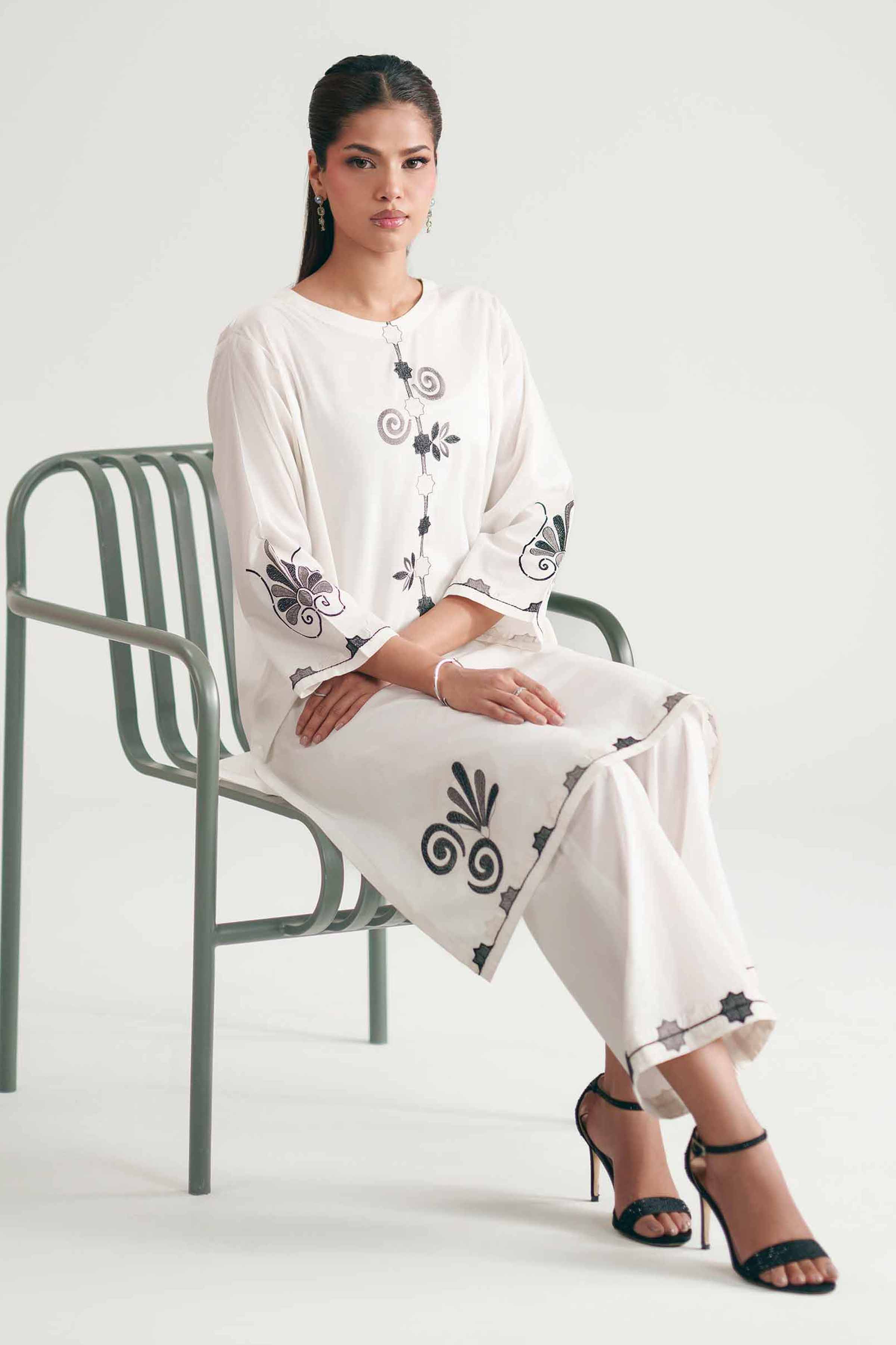 2 Piece - Embroidered Suit - KFE26-171