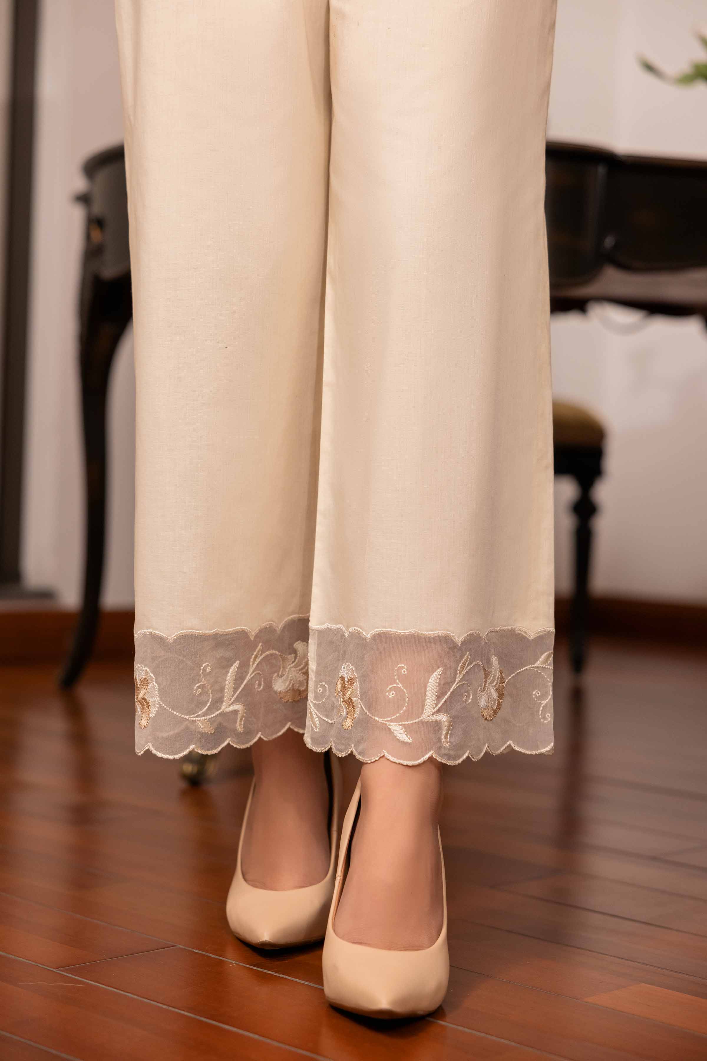 Nishat Printed Linen Suit | Printed linen, Linen suit, Printed linen fabric