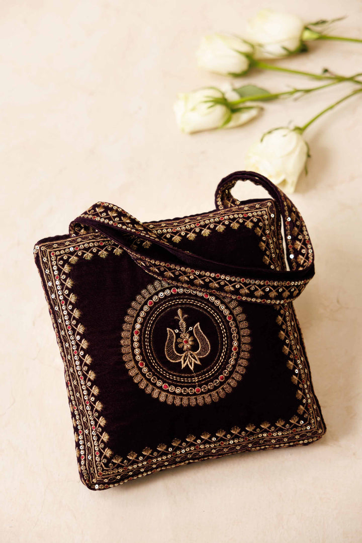 Embroidered Pouch - KFW25-142 Luxury Pret Cross Season Edit 2025