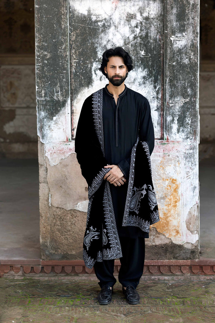 Embroidered Shawl - KNW25-10 for Men - Ready To Wear Collection | Nishat | Shop Online