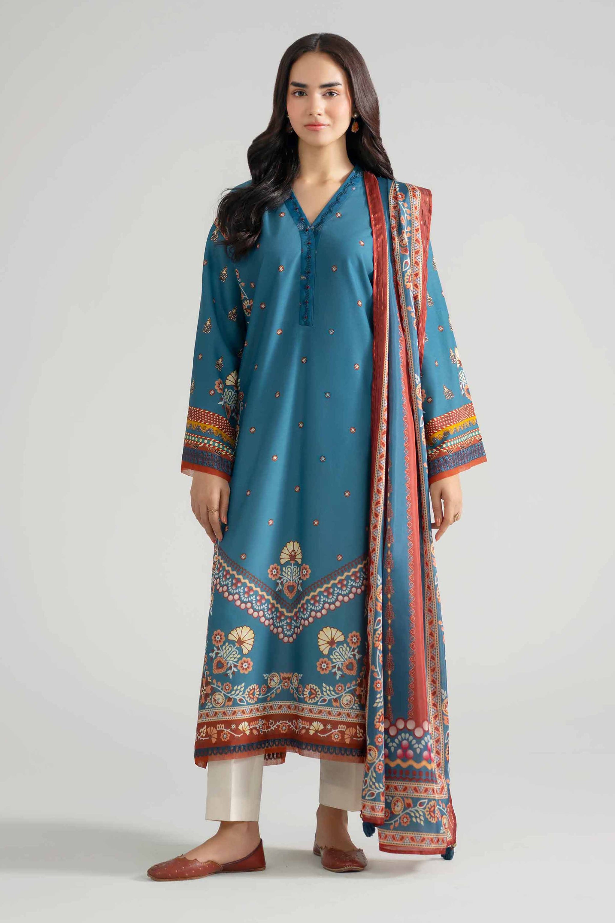 2 Piece - Embroidered Suit - PE26-135