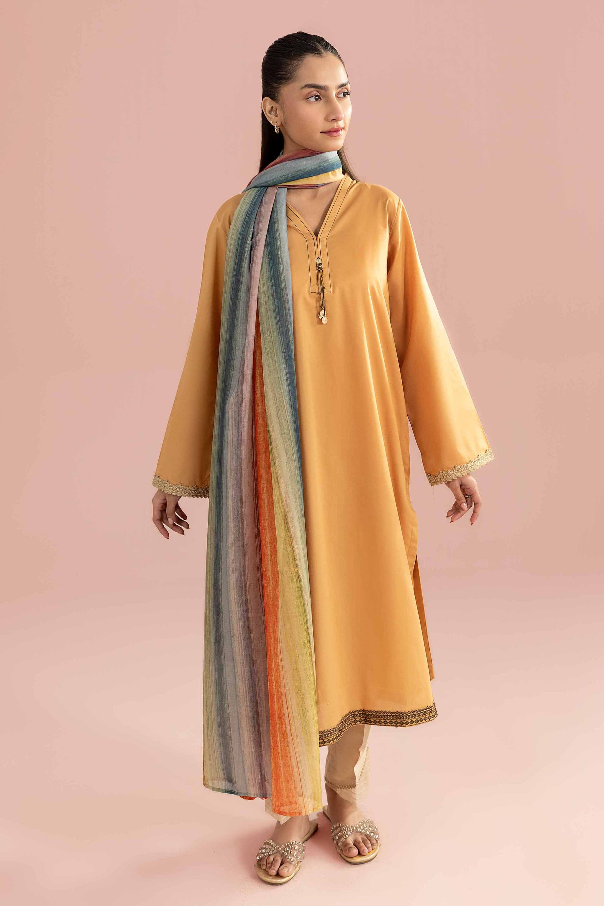 2 Piece - Embroidered Suit - PE26-138