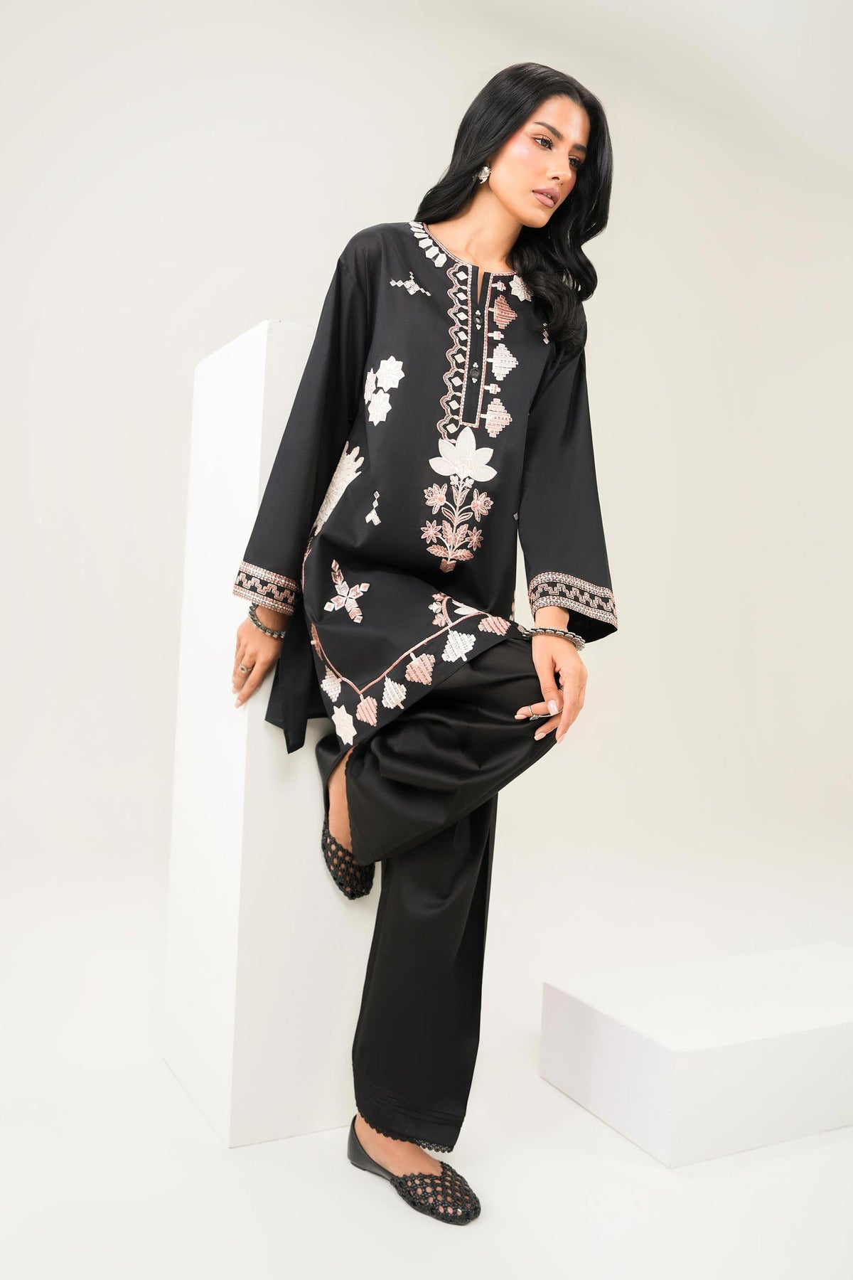 2 Piece - Embroidered Suit - PE26-450