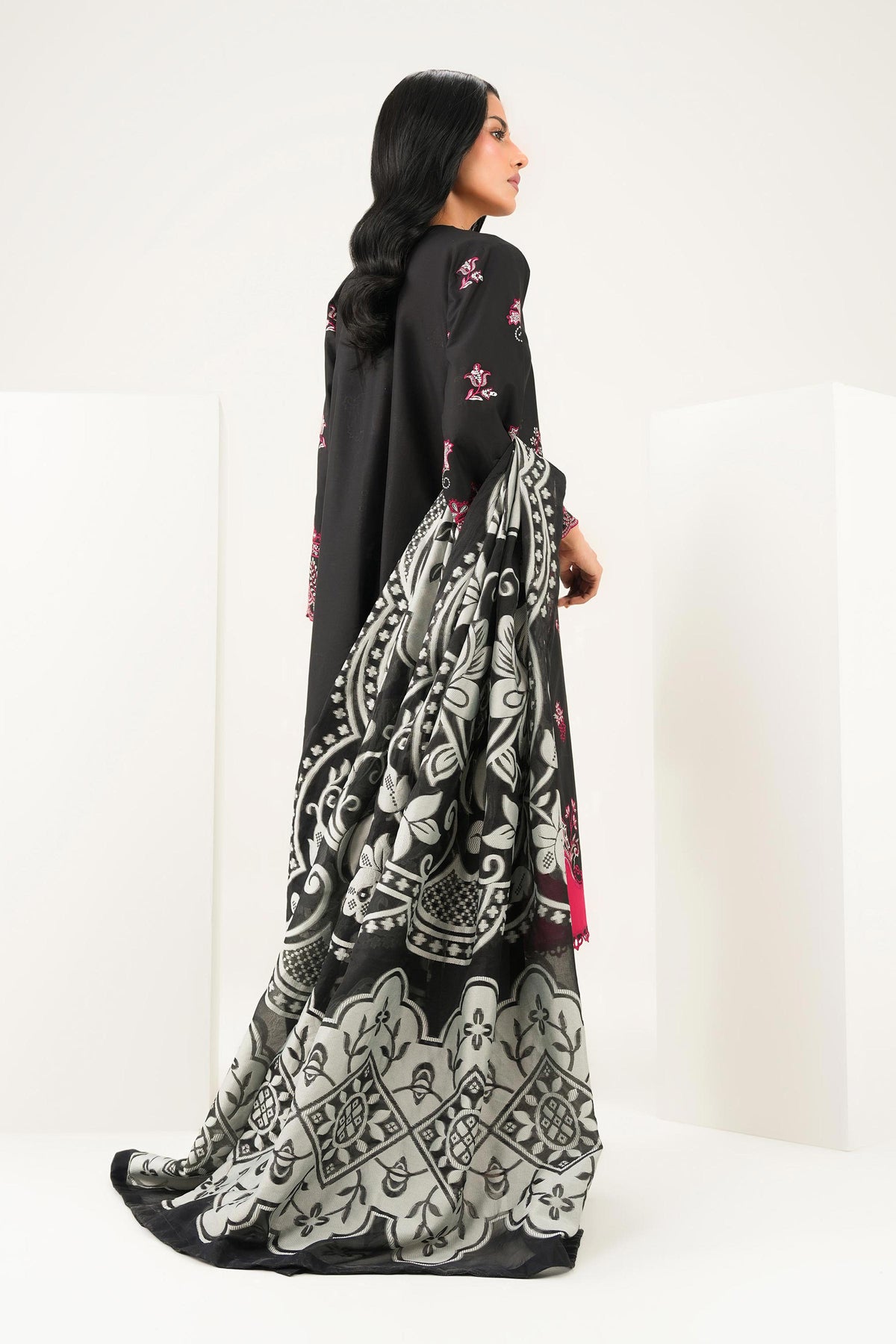 3 Piece - Embroidered Suit - PE26-547