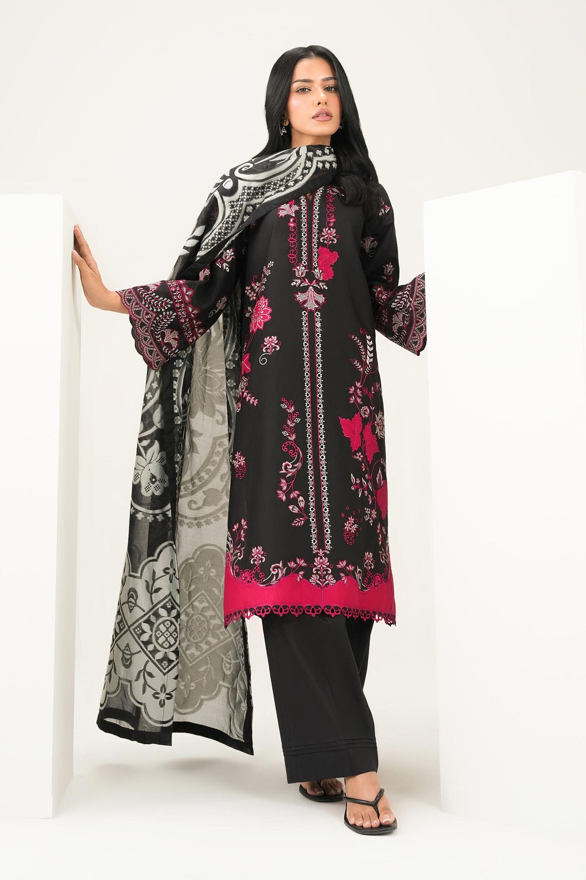 3 Piece - Embroidered Suit - PE26-547