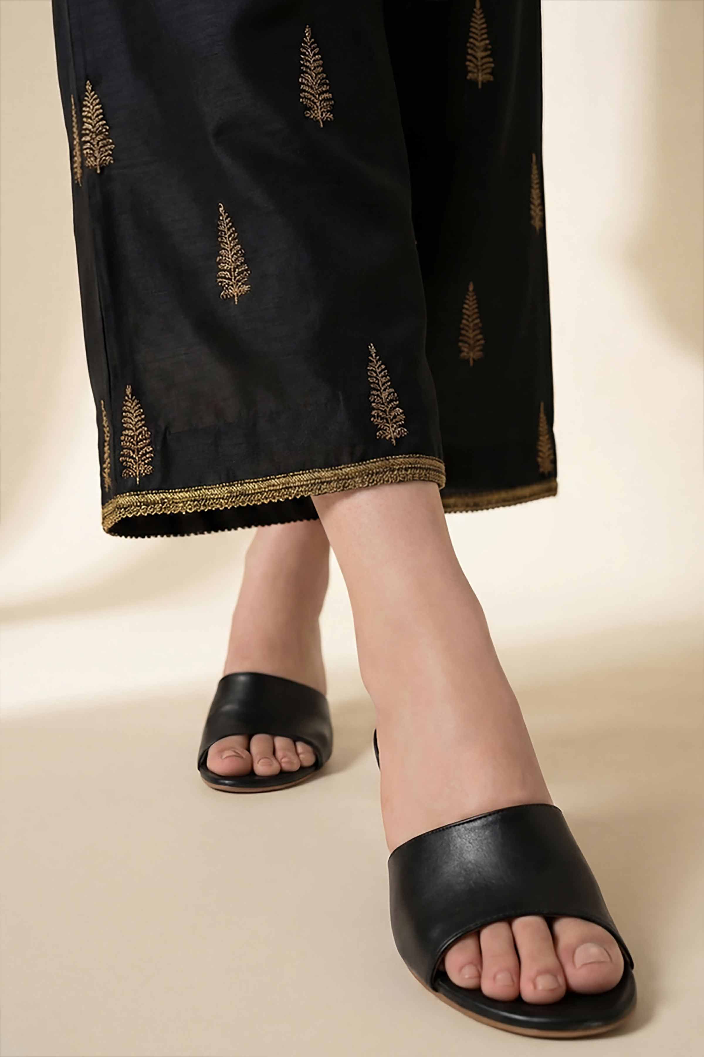 Embroidered Trousers - PE26-647 for Women - Pret Collection | Nishat | Shop Online