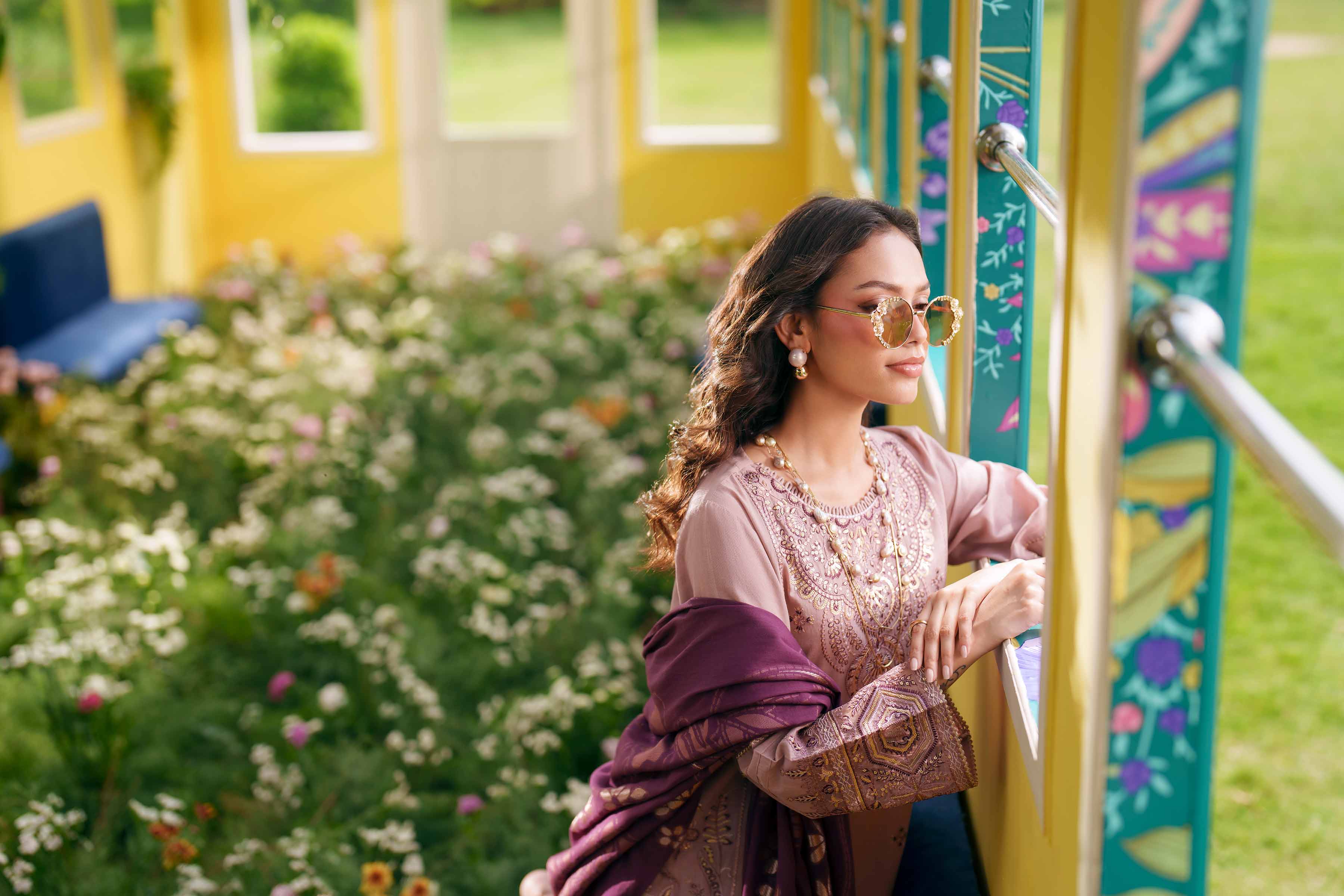 3 Piece - Embroidered Suit - PE26-76