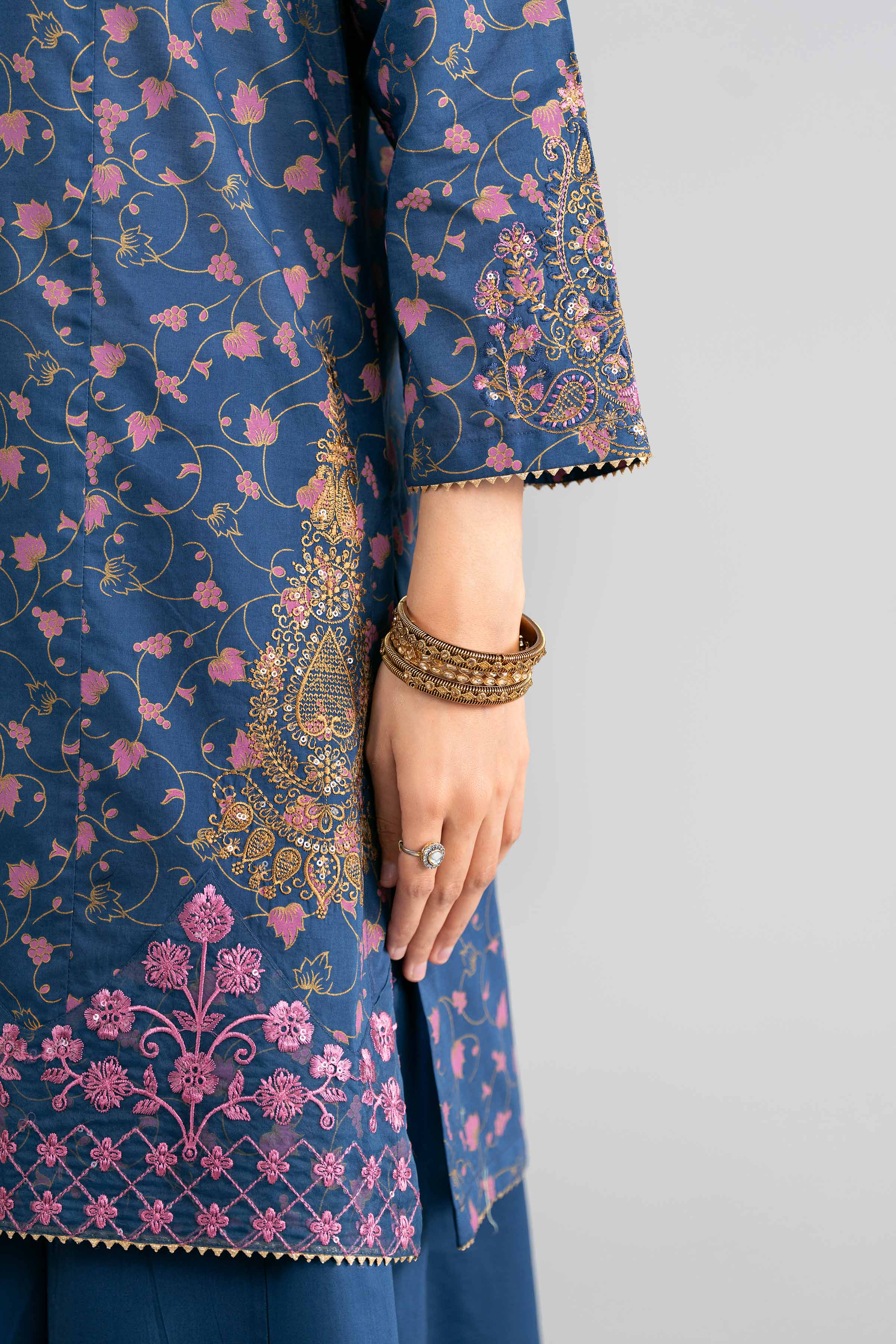 2 Piece - Printed Embroidered Suit - PMD26-04 M