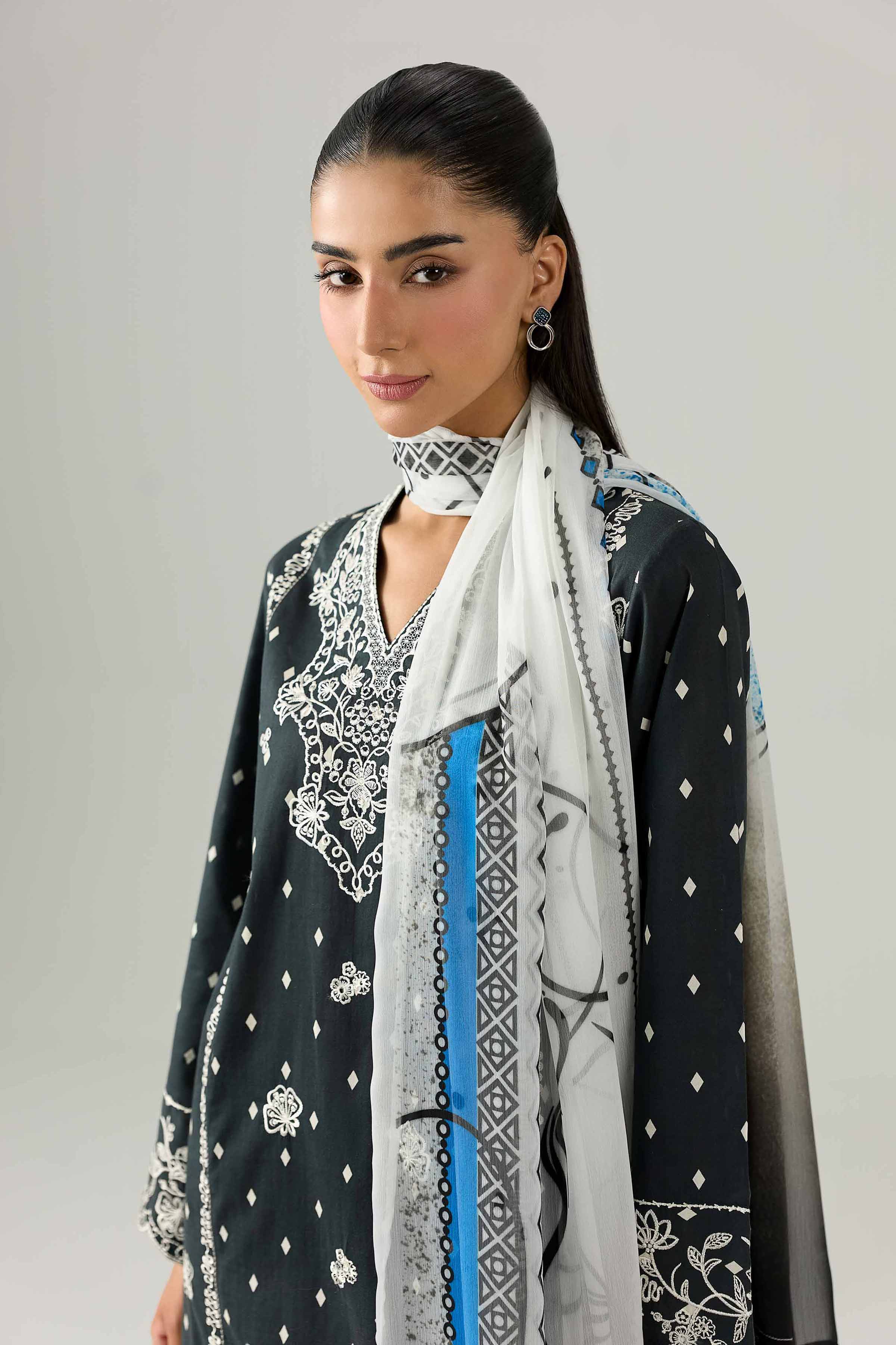 3 Piece - Embroidered Suit - PMS26-08