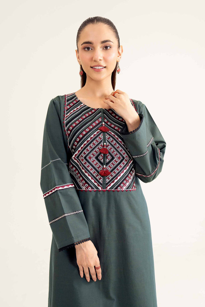 Green Yarn Dyed Embroidered Co-ord Winter Set