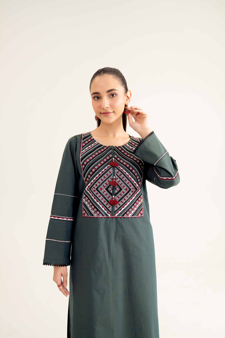 Green Yarn Dyed Embroidered Co-ord Winter Set