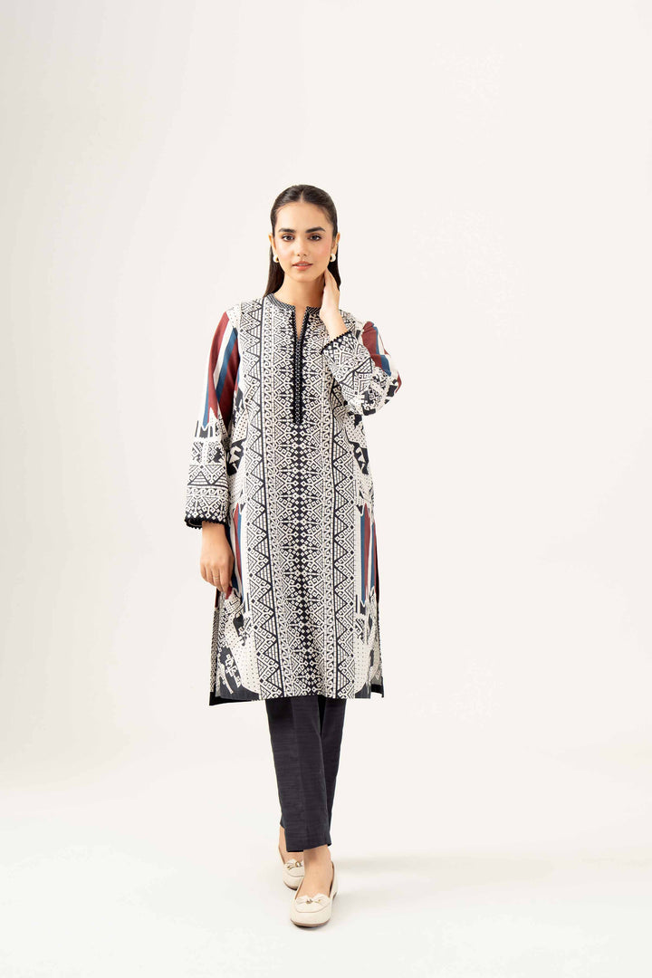 2 Piece Printed Black & White Khaddar Winter Suit